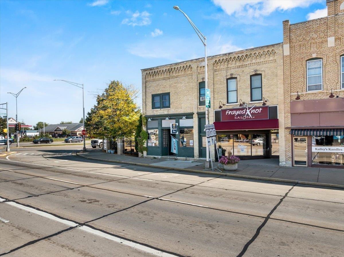 107 S CENTRAL AVENUE, Marshfield, Wisconsin 54449, ,Commercial/industrial,For Sale,107 S CENTRAL AVENUE,22600710
