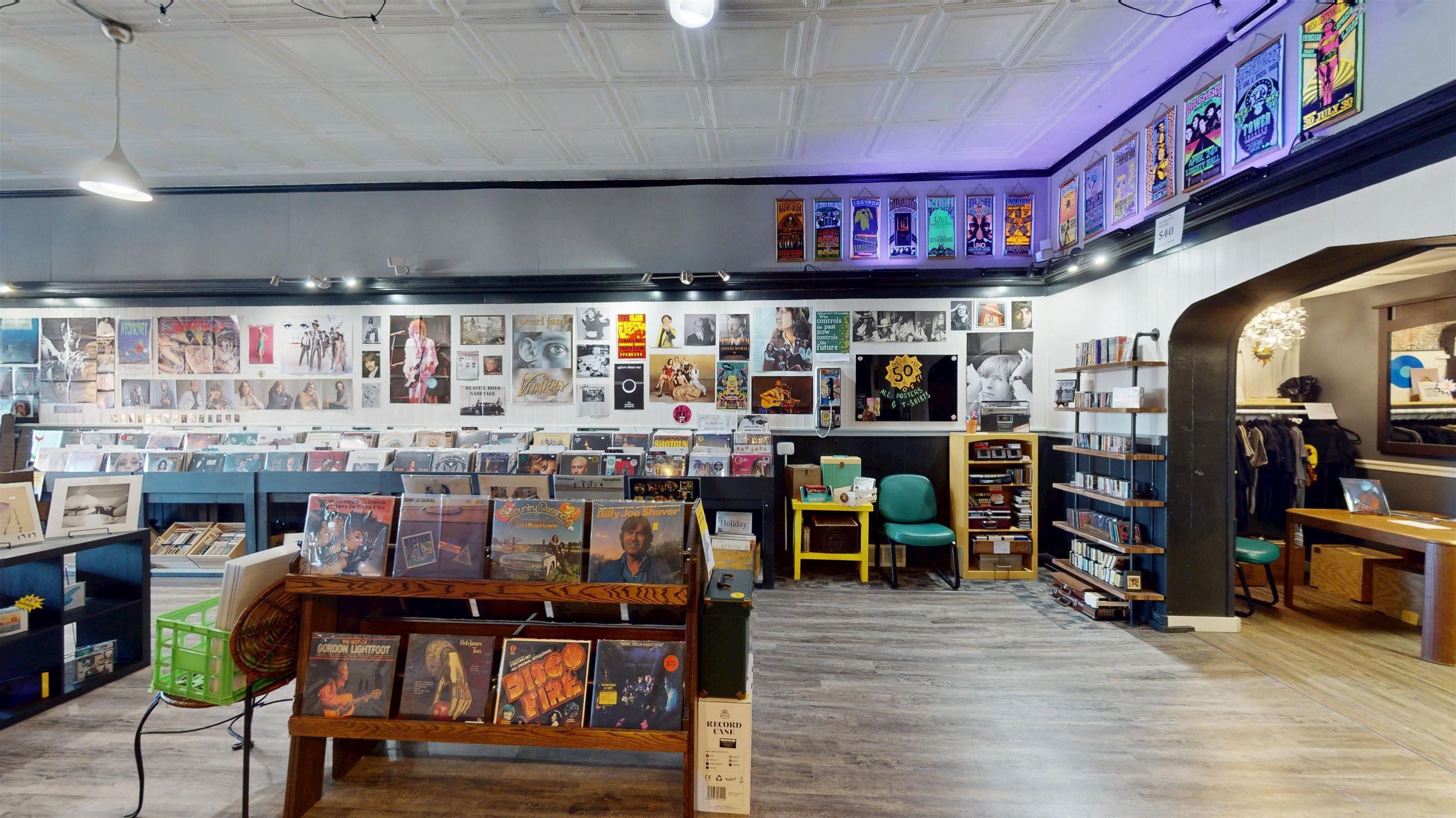 107 S CENTRAL AVENUE, Marshfield, Wisconsin 54449, ,Commercial/industrial,For Sale,107 S CENTRAL AVENUE,22600710