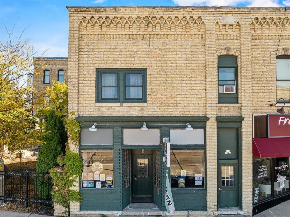 107 S CENTRAL AVENUE, Marshfield, Wisconsin 54449, ,Commercial/industrial,For Sale,107 S CENTRAL AVENUE,22600710