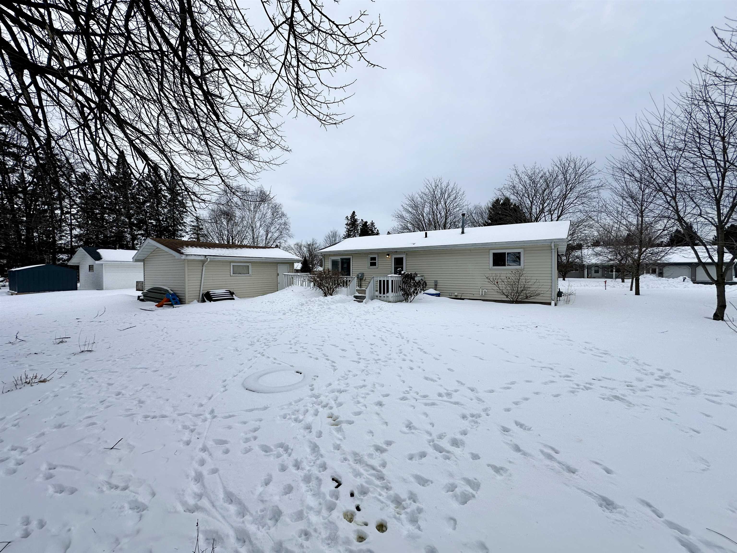 1727 N SUPERIOR STREET, Antigo, Wisconsin 54409, 3 Bedrooms Bedrooms, ,2 BathroomsBathrooms,Residential,For Sale,1727 N SUPERIOR STREET,22600716