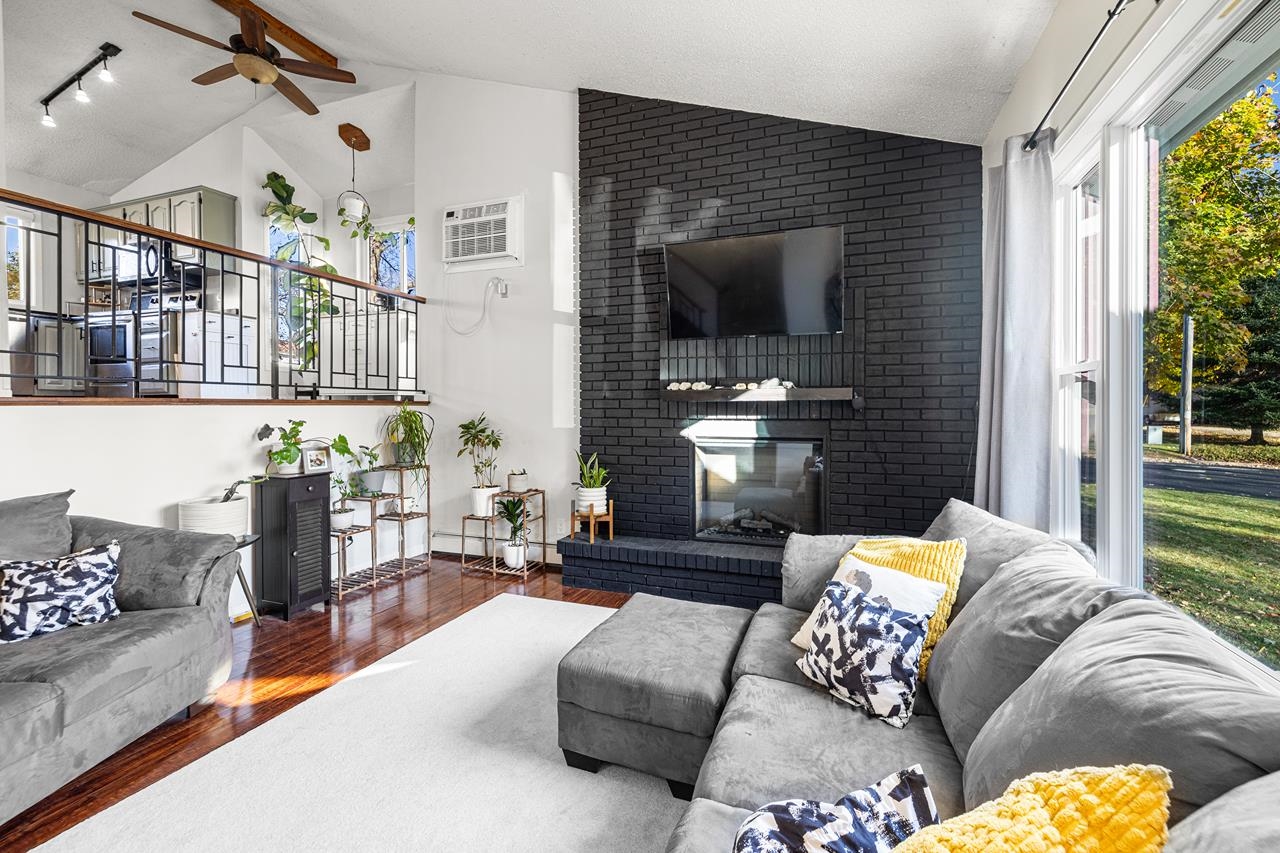 202 ARNOLD STREET, Rothschild, Wisconsin 54474, 4 Bedrooms Bedrooms, ,3 BathroomsBathrooms,Residential,For Sale,202 ARNOLD STREET,22600720