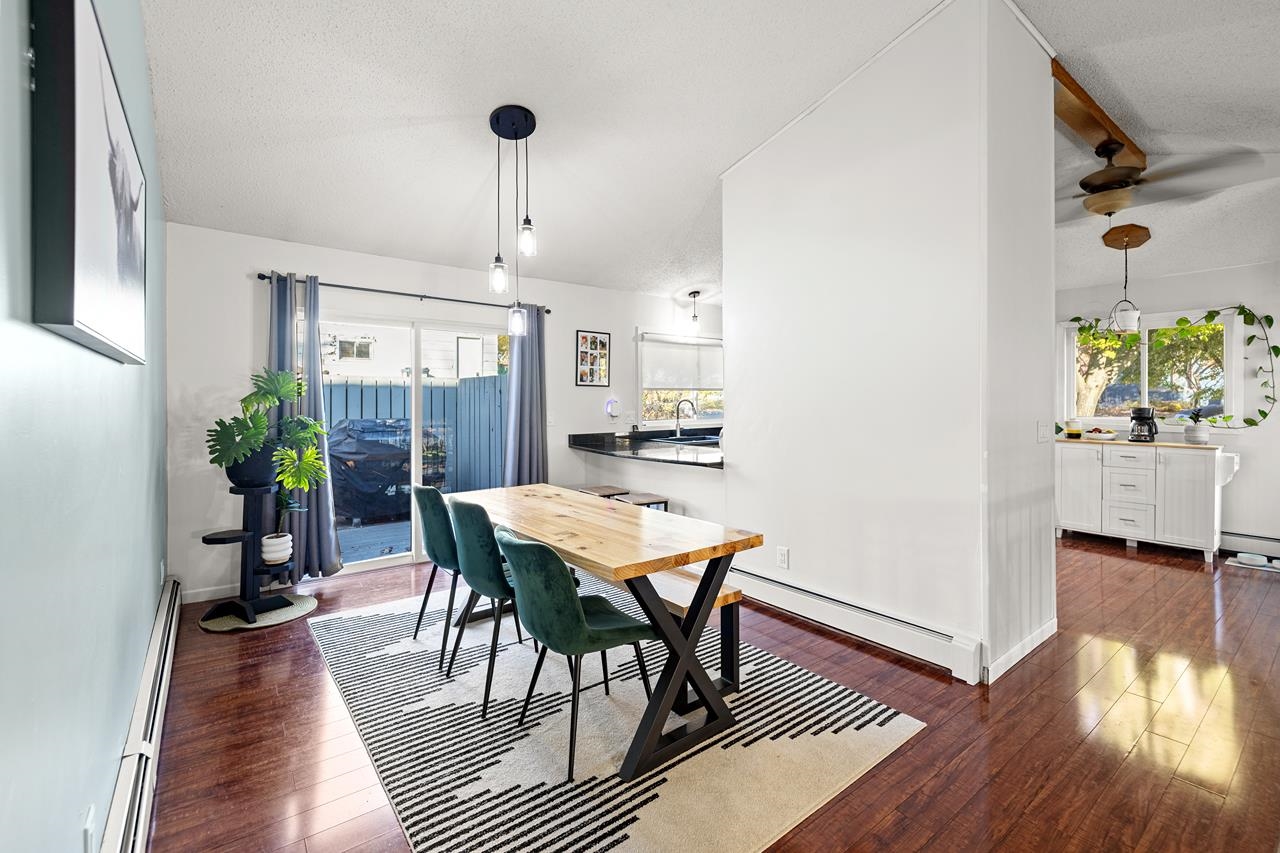 202 ARNOLD STREET, Rothschild, Wisconsin 54474, 4 Bedrooms Bedrooms, ,3 BathroomsBathrooms,Residential,For Sale,202 ARNOLD STREET,22600720