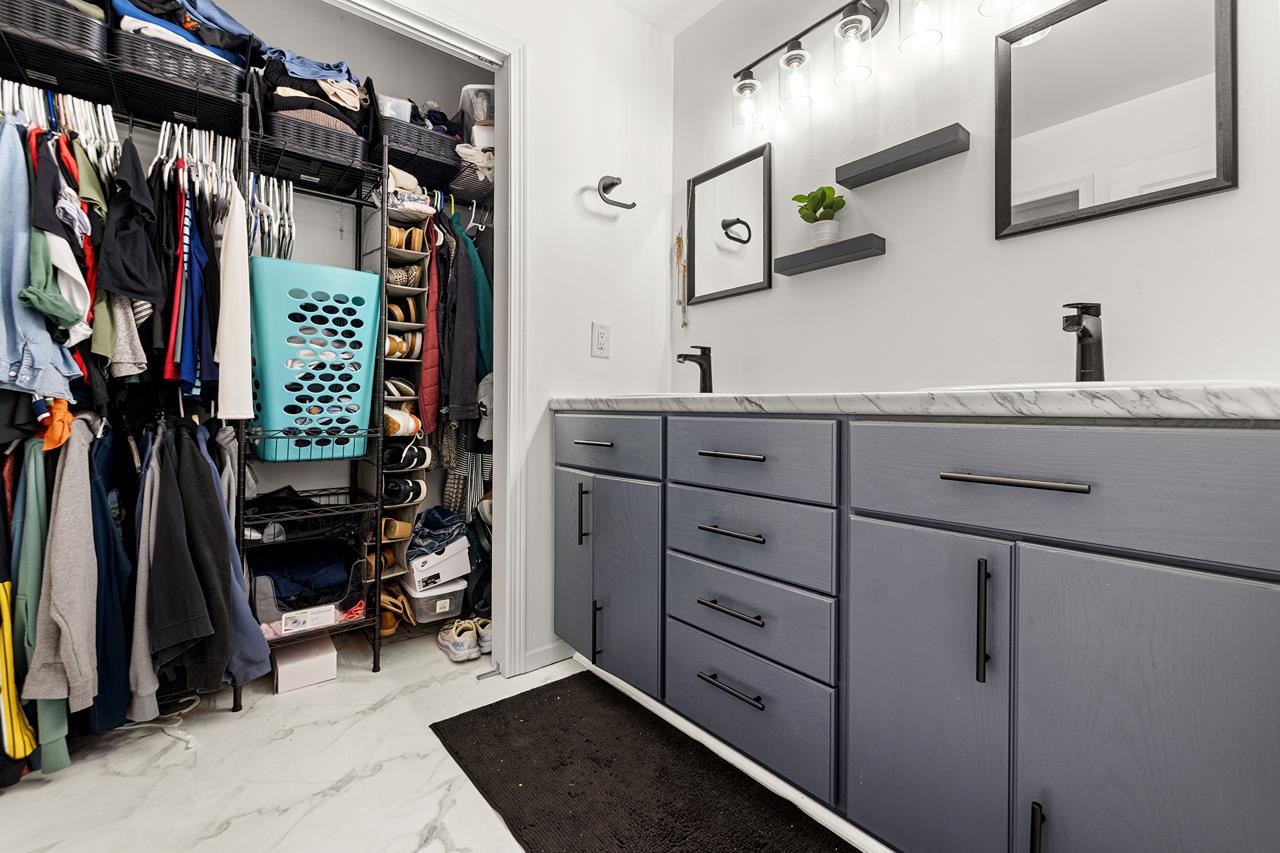 202 ARNOLD STREET, Rothschild, Wisconsin 54474, 4 Bedrooms Bedrooms, ,3 BathroomsBathrooms,Residential,For Sale,202 ARNOLD STREET,22600720