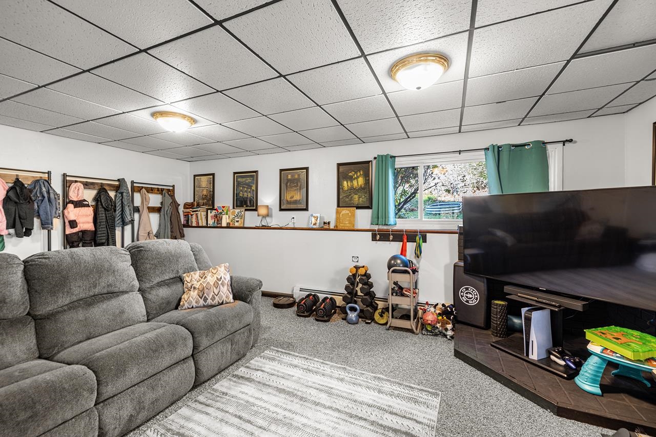 202 ARNOLD STREET, Rothschild, Wisconsin 54474, 4 Bedrooms Bedrooms, ,3 BathroomsBathrooms,Residential,For Sale,202 ARNOLD STREET,22600720