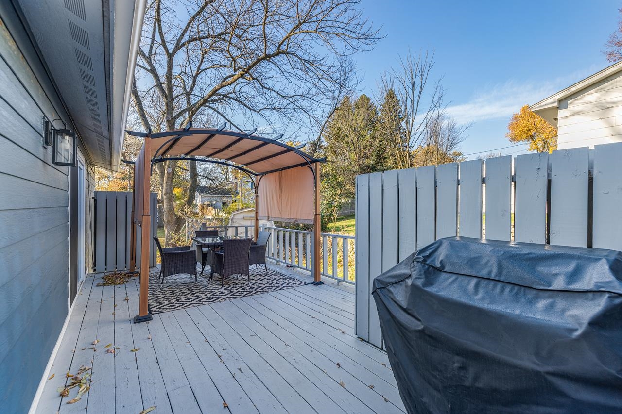 202 ARNOLD STREET, Rothschild, Wisconsin 54474, 4 Bedrooms Bedrooms, ,3 BathroomsBathrooms,Residential,For Sale,202 ARNOLD STREET,22600720