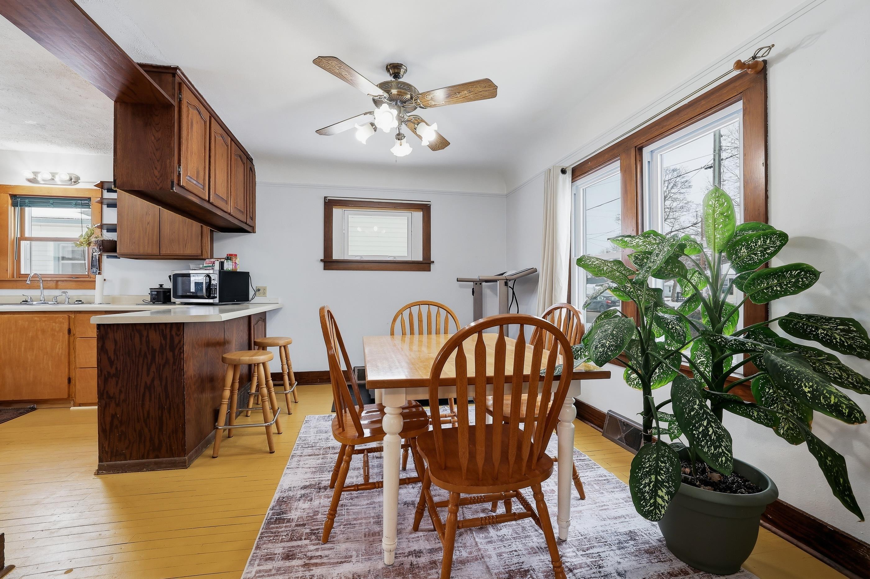 321 11TH STREET NORTH, Wisconsin Rapids, Wisconsin 54494, 2 Bedrooms Bedrooms, ,2 BathroomsBathrooms,Residential,For Sale,321 11TH STREET NORTH,22600721