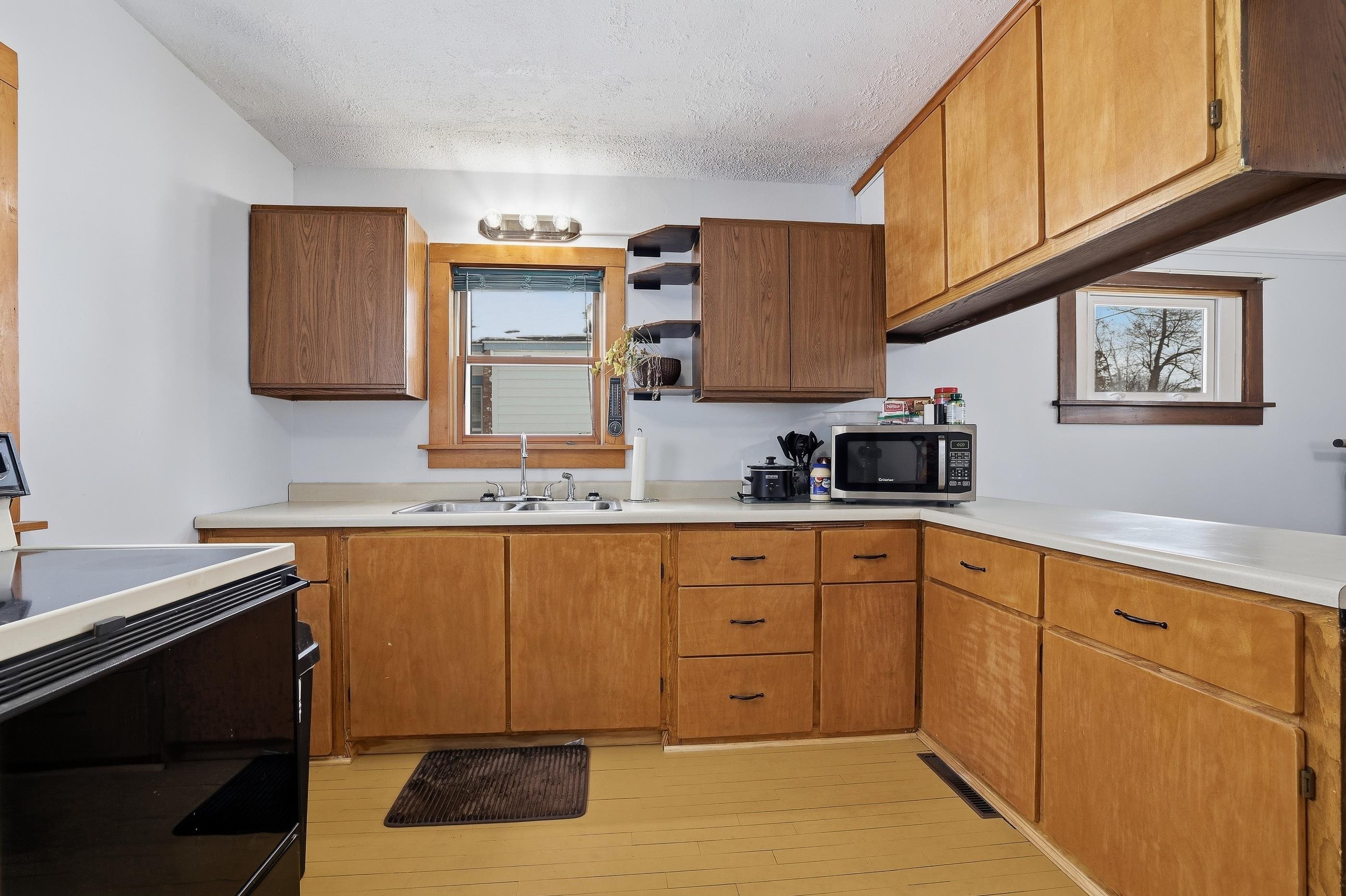 321 11TH STREET NORTH, Wisconsin Rapids, Wisconsin 54494, 2 Bedrooms Bedrooms, ,2 BathroomsBathrooms,Residential,For Sale,321 11TH STREET NORTH,22600721