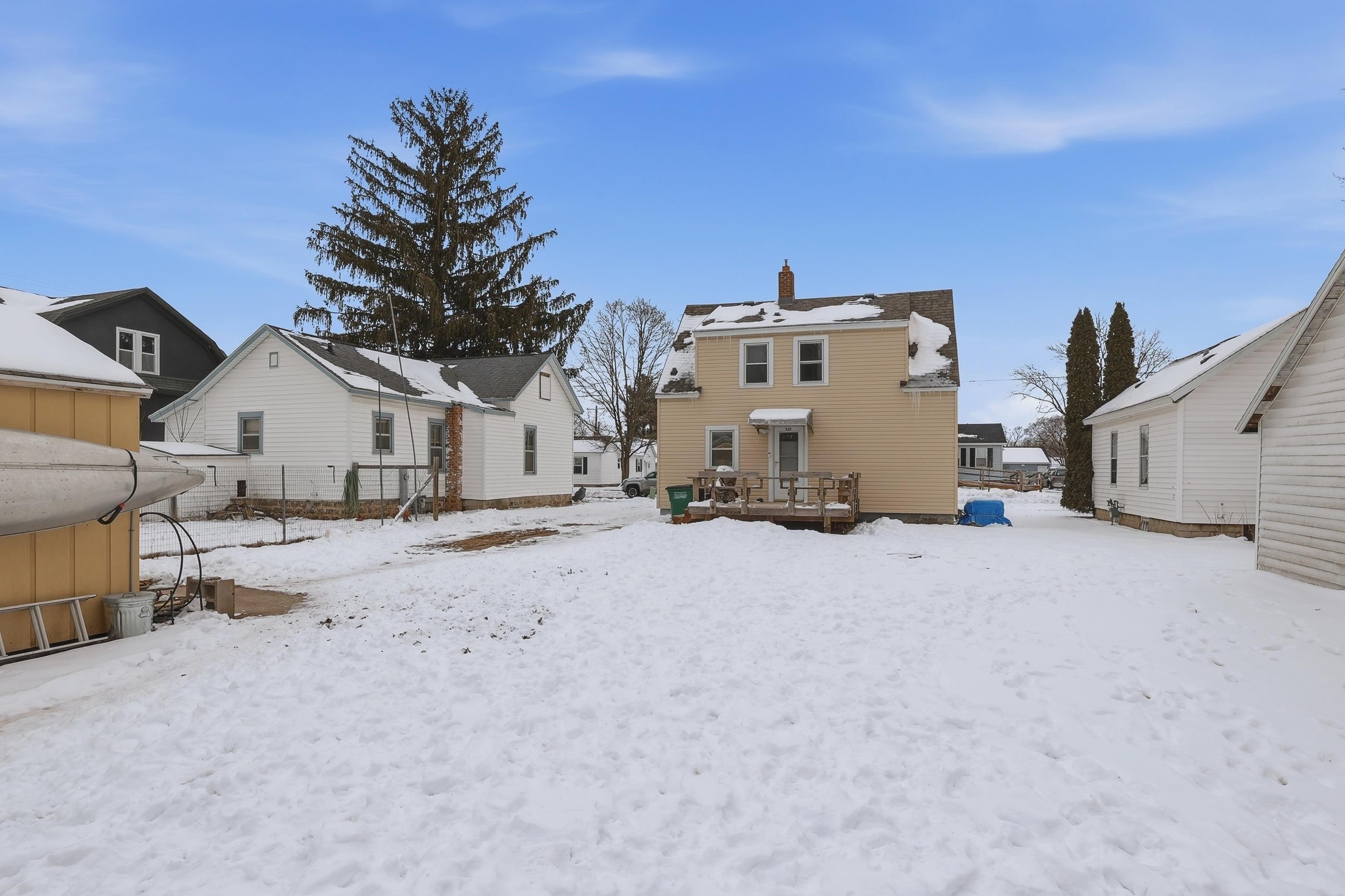 321 11TH STREET NORTH, Wisconsin Rapids, Wisconsin 54494, 2 Bedrooms Bedrooms, ,2 BathroomsBathrooms,Residential,For Sale,321 11TH STREET NORTH,22600721