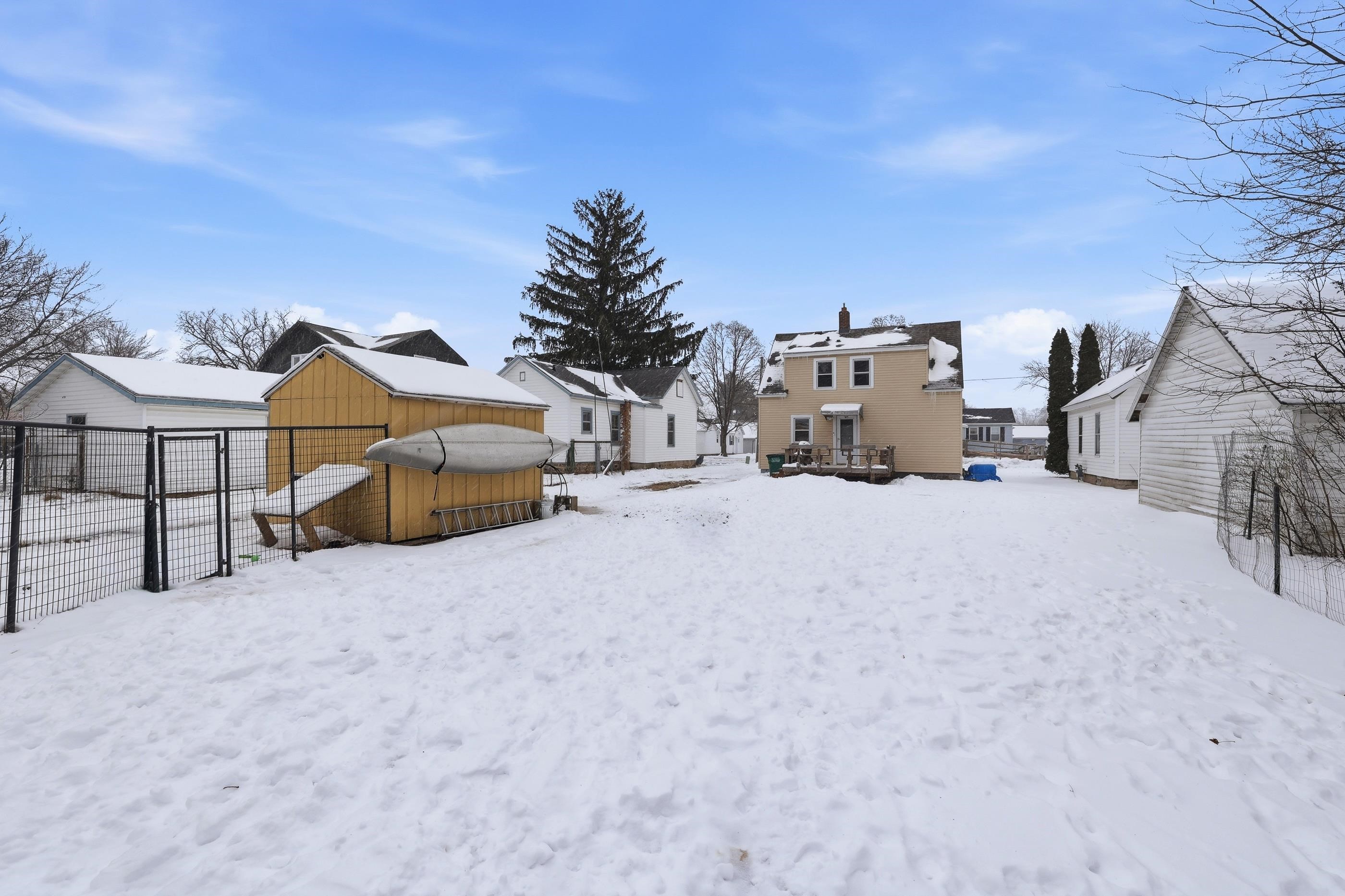 321 11TH STREET NORTH, Wisconsin Rapids, Wisconsin 54494, 2 Bedrooms Bedrooms, ,2 BathroomsBathrooms,Residential,For Sale,321 11TH STREET NORTH,22600721