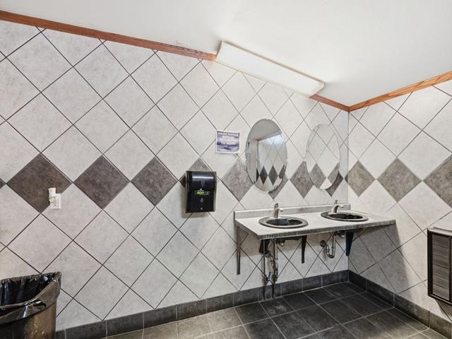 501 S WASHINGTON AVENUE, Marshfield, Wisconsin 54449, ,Commercial/industrial,For Sale,501 S WASHINGTON AVENUE,22600723