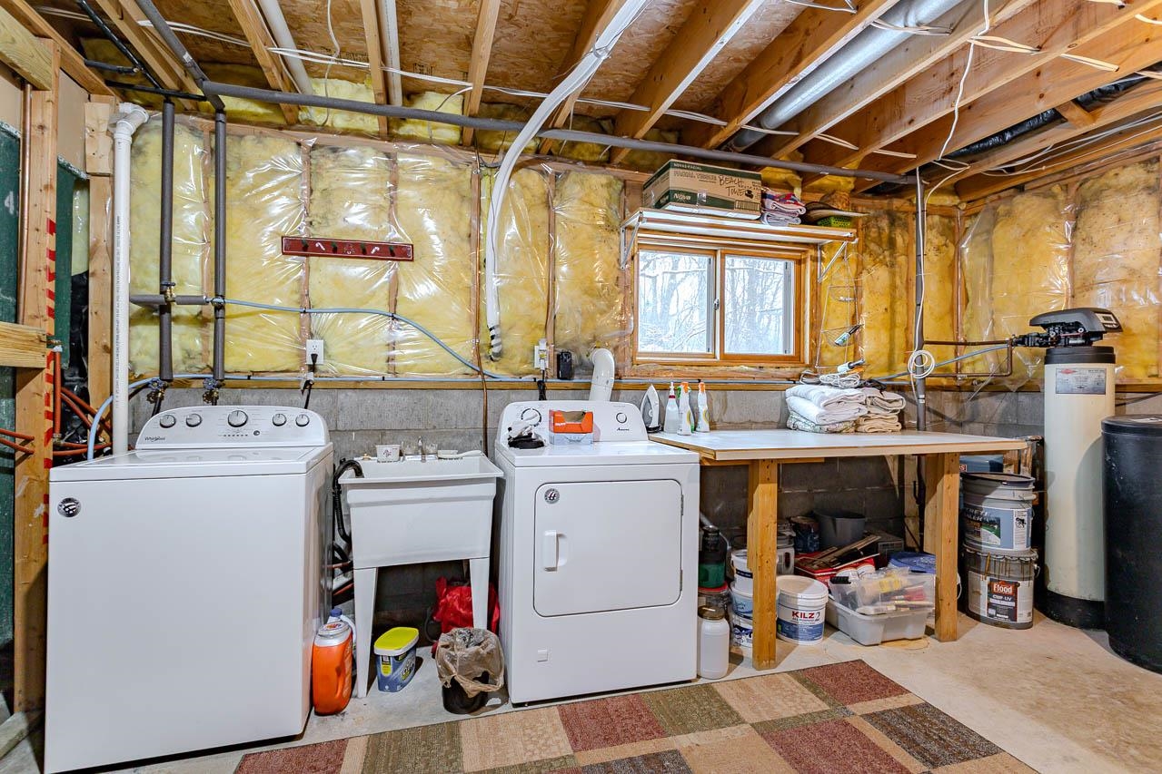 183555 OLD LAKE ROAD, Birnamwood, Wisconsin 54414, 4 Bedrooms Bedrooms, ,3 BathroomsBathrooms,Residential,For Sale,183555 OLD LAKE ROAD,22600729