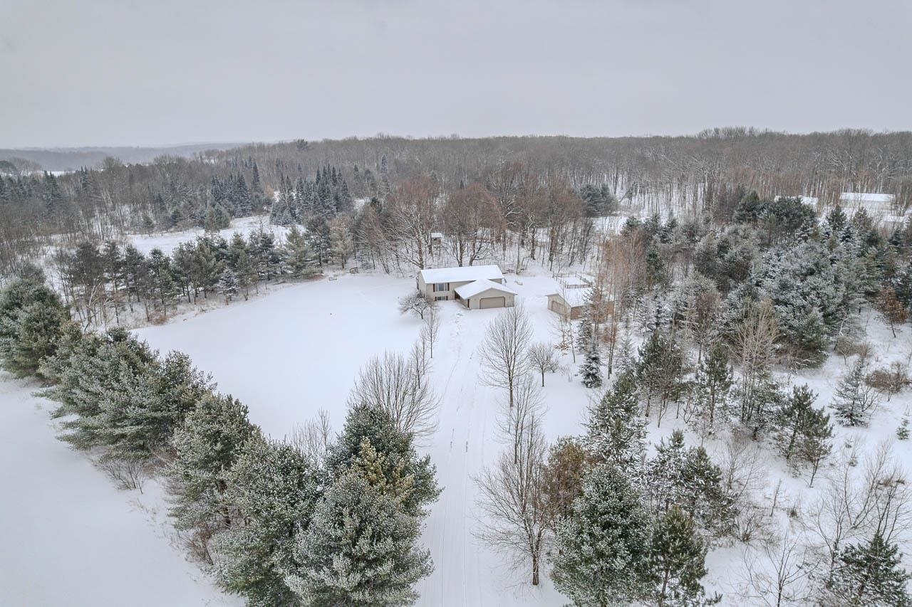 183555 OLD LAKE ROAD, Birnamwood, Wisconsin 54414, 4 Bedrooms Bedrooms, ,3 BathroomsBathrooms,Residential,For Sale,183555 OLD LAKE ROAD,22600729