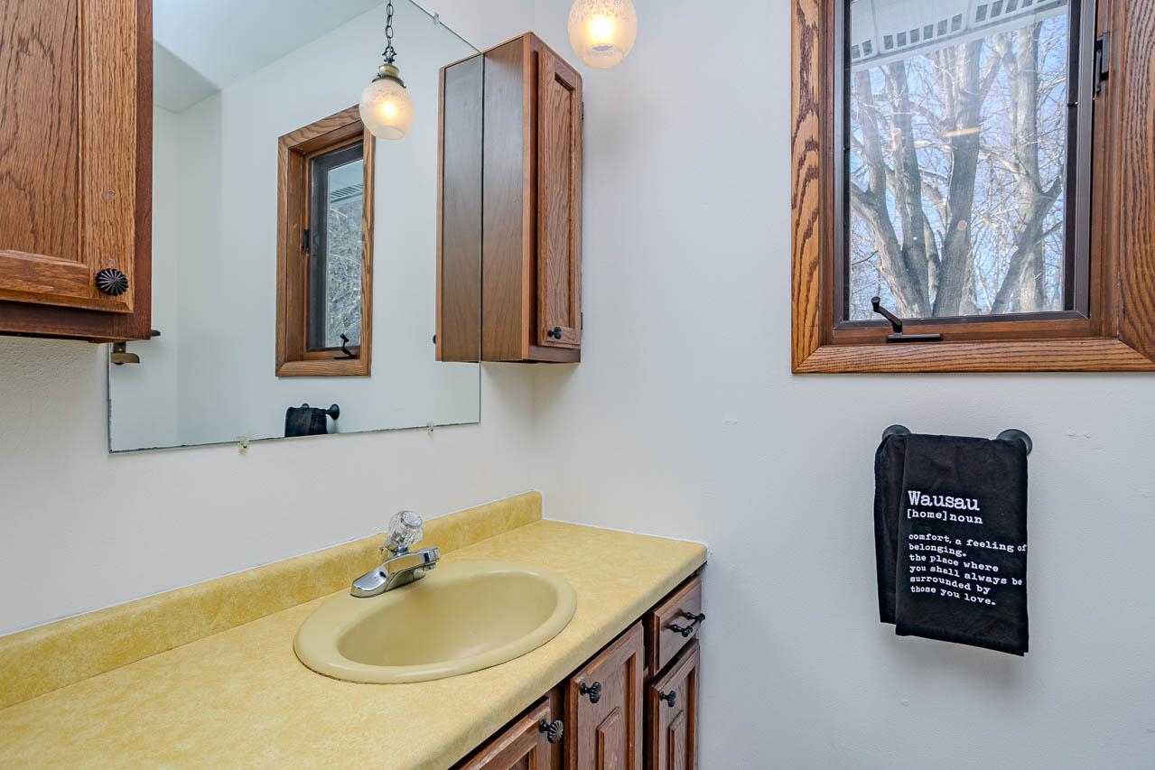 510 S 36TH AVENUE, Wausau, Wisconsin 54401, 3 Bedrooms Bedrooms, ,2 BathroomsBathrooms,Residential,For Sale,510 S 36TH AVENUE,22600738