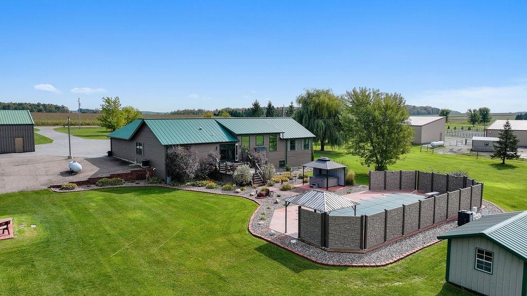 222848 COUNTY ROAD E, Stratford, Wisconsin 54484, 3 Bedrooms Bedrooms, ,3 BathroomsBathrooms,Residential,For Sale,222848 COUNTY ROAD E,22600739