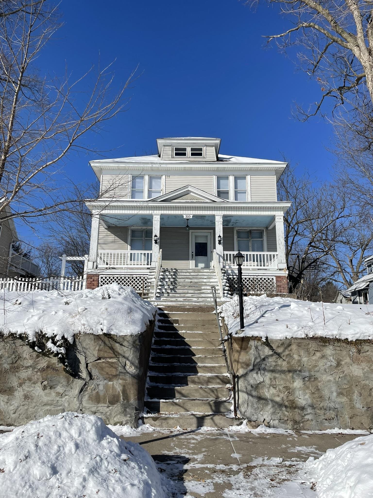 310 S 4TH AVENUE, Wausau, Wisconsin 54401, 4 Bedrooms Bedrooms, ,1 BathroomBathrooms,Residential,For Sale,310 S 4TH AVENUE,22600746