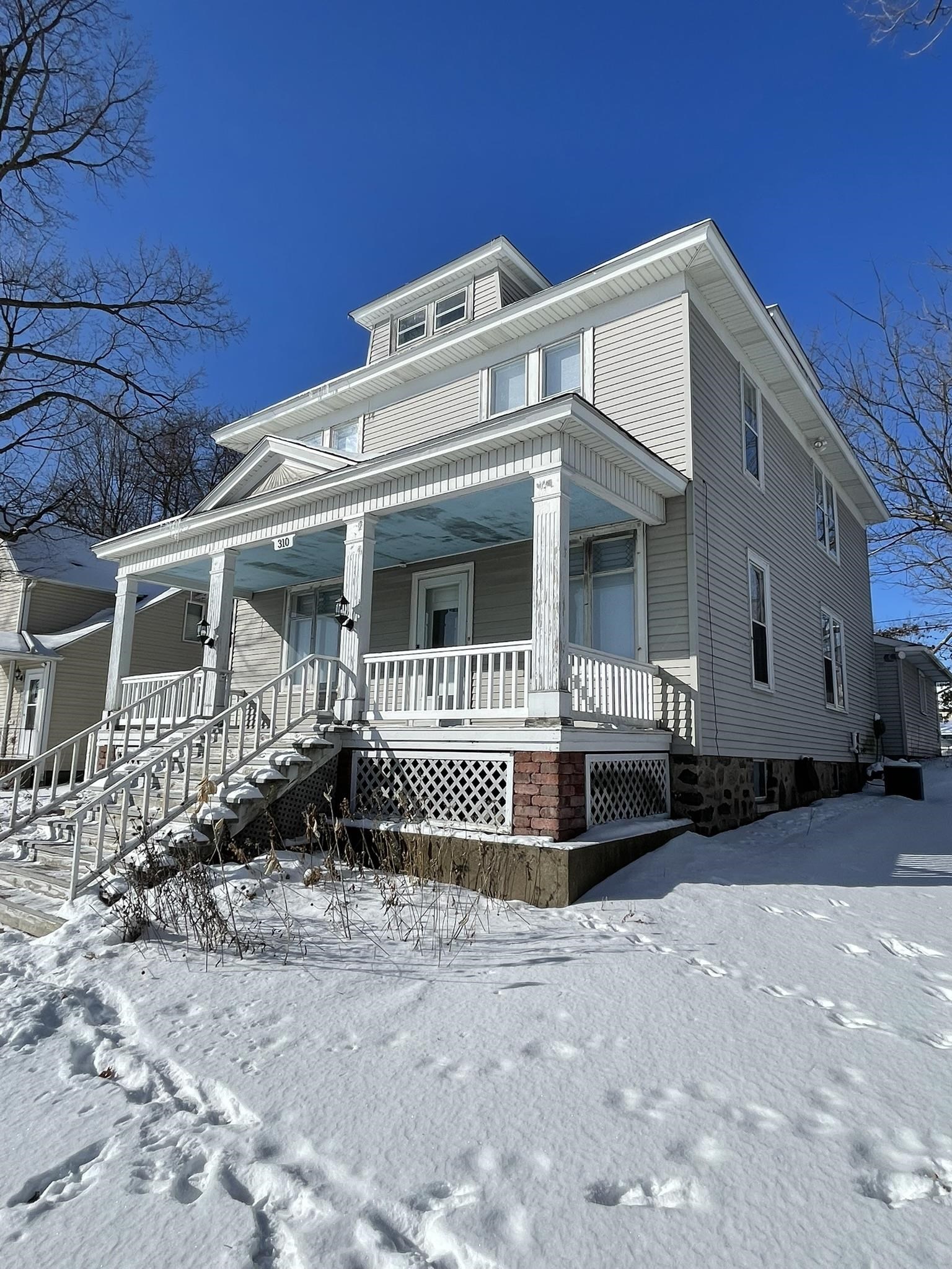 310 S 4TH AVENUE, Wausau, Wisconsin 54401, 4 Bedrooms Bedrooms, ,1 BathroomBathrooms,Residential,For Sale,310 S 4TH AVENUE,22600746