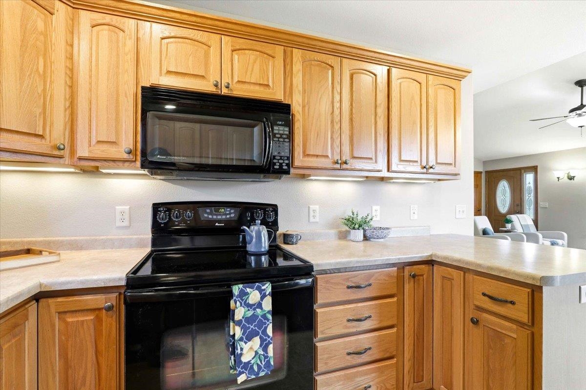 4131 15th Place South, Wisconsin Rapids, Wisconsin 54494, 3 Bedrooms Bedrooms, ,3 BathroomsBathrooms,Residential,For Sale,4131 15th Place South,22600754