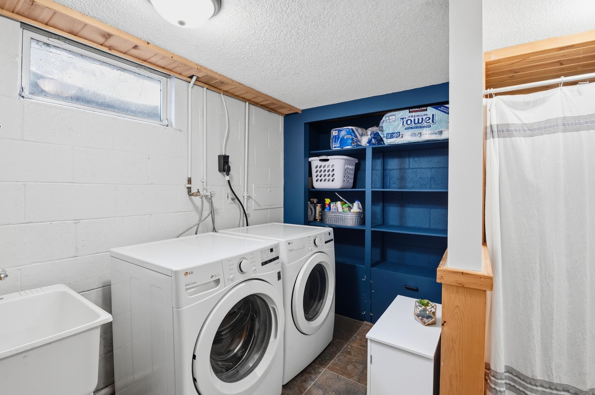 2710 PORTER ROAD, Plover, Wisconsin 54467, 3 Bedrooms Bedrooms, ,1 BathroomBathrooms,Residential,For Sale,2710 PORTER ROAD,22600755