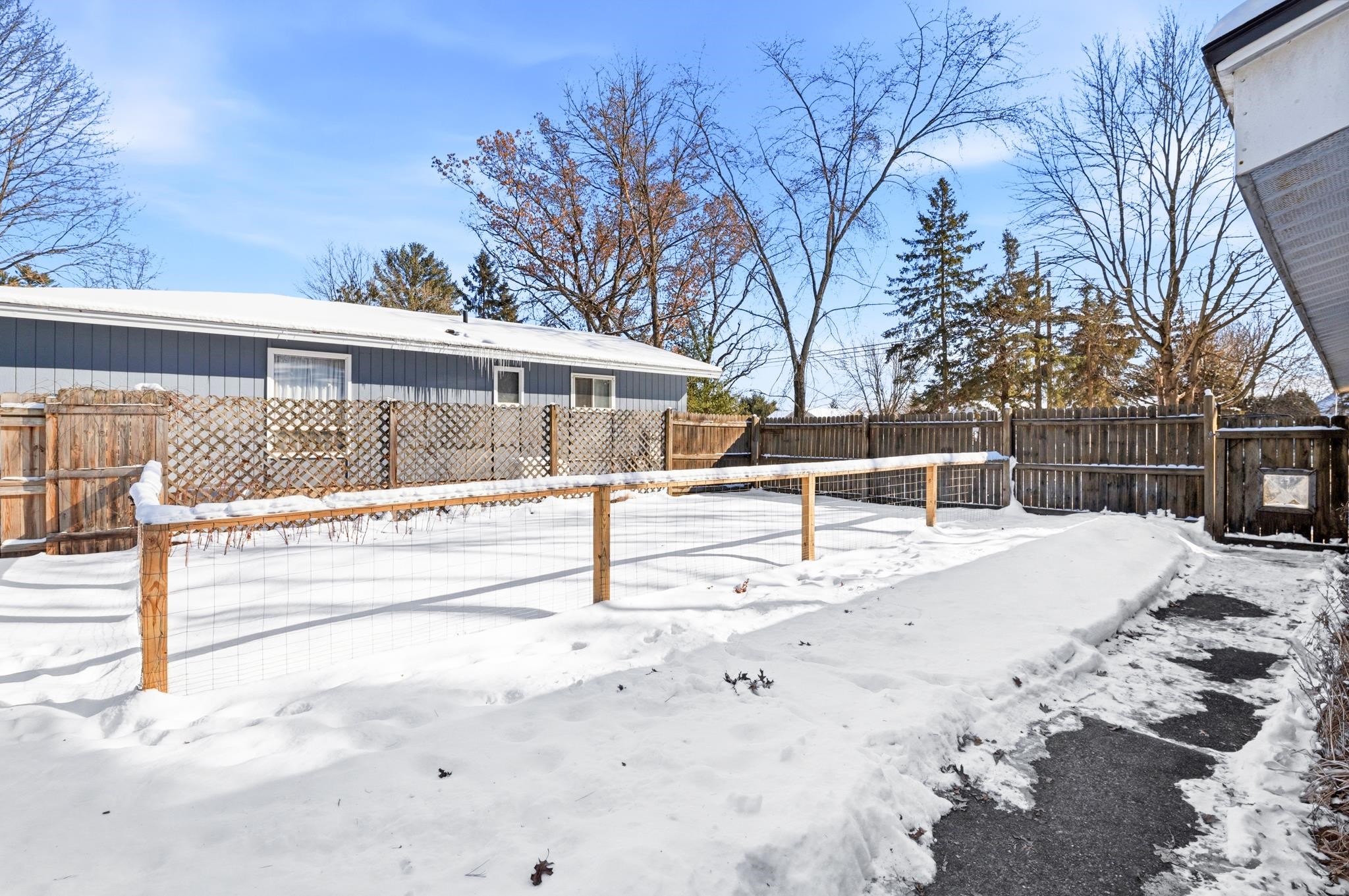 2710 PORTER ROAD, Plover, Wisconsin 54467, 3 Bedrooms Bedrooms, ,1 BathroomBathrooms,Residential,For Sale,2710 PORTER ROAD,22600755