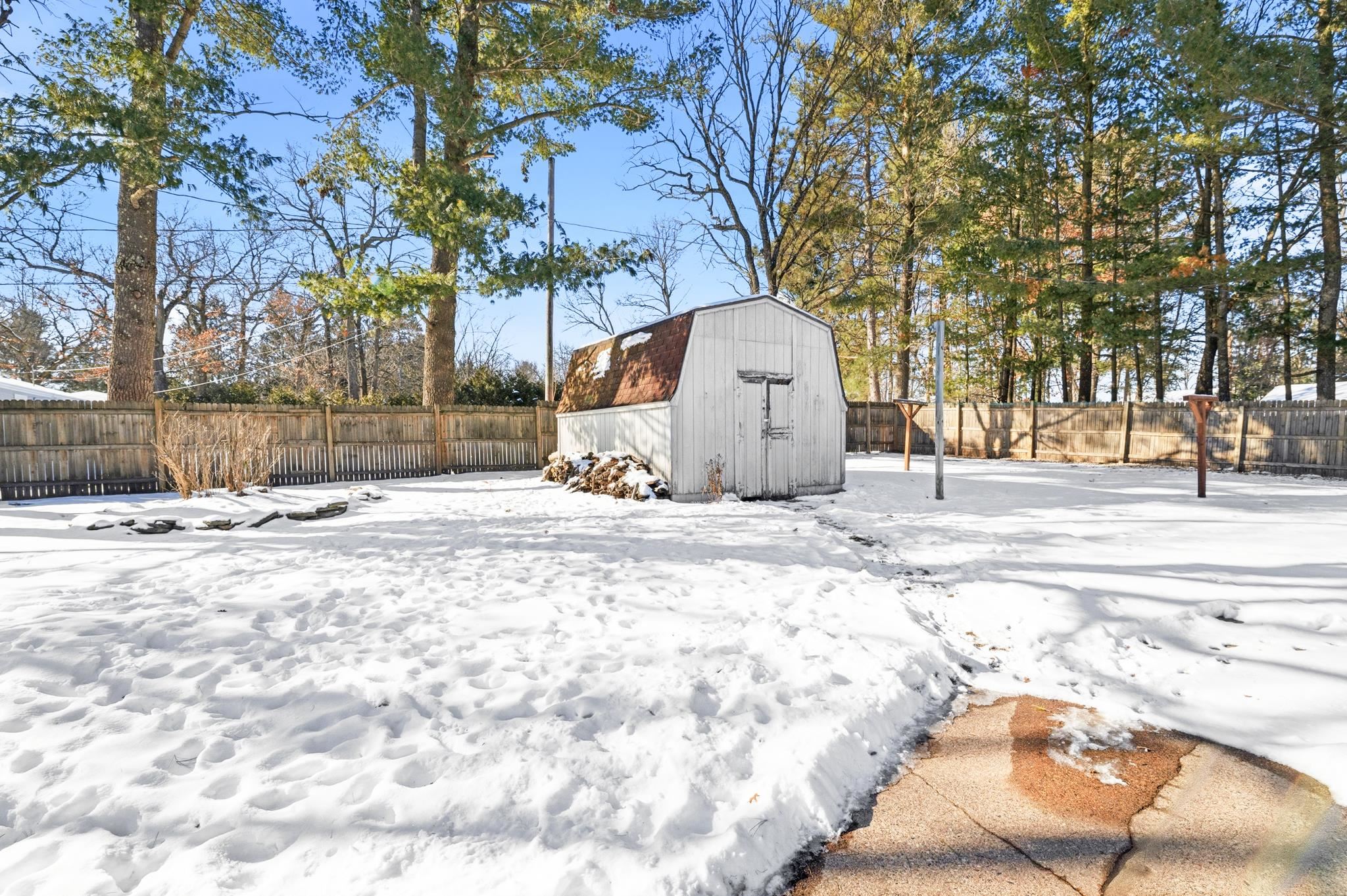 2710 PORTER ROAD, Plover, Wisconsin 54467, 3 Bedrooms Bedrooms, ,1 BathroomBathrooms,Residential,For Sale,2710 PORTER ROAD,22600755