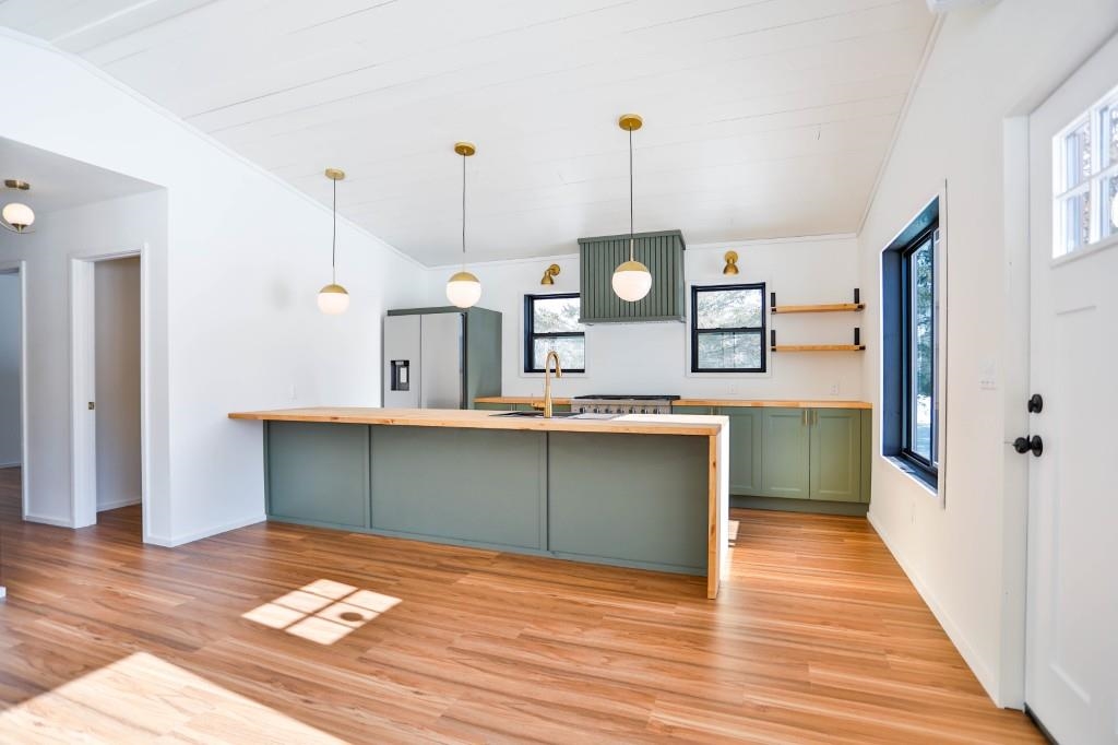 812 S CENTER AVENUE, Merrill, Wisconsin 54452, 3 Bedrooms Bedrooms, ,2 BathroomsBathrooms,Residential,For Sale,812 S CENTER AVENUE,22600756