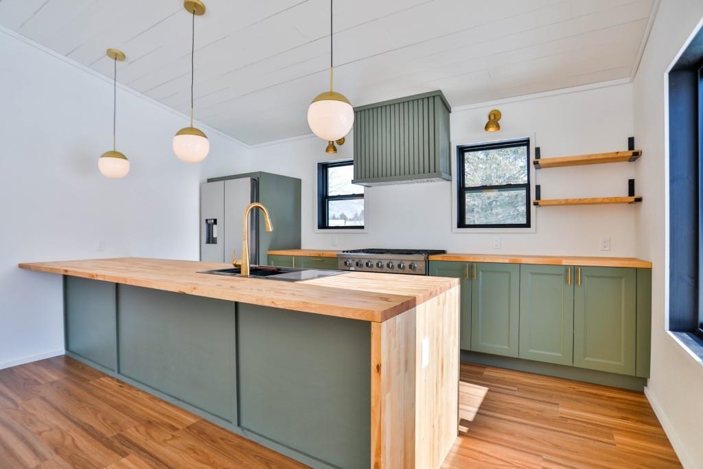 812 S CENTER AVENUE, Merrill, Wisconsin 54452, 3 Bedrooms Bedrooms, ,2 BathroomsBathrooms,Residential,For Sale,812 S CENTER AVENUE,22600756