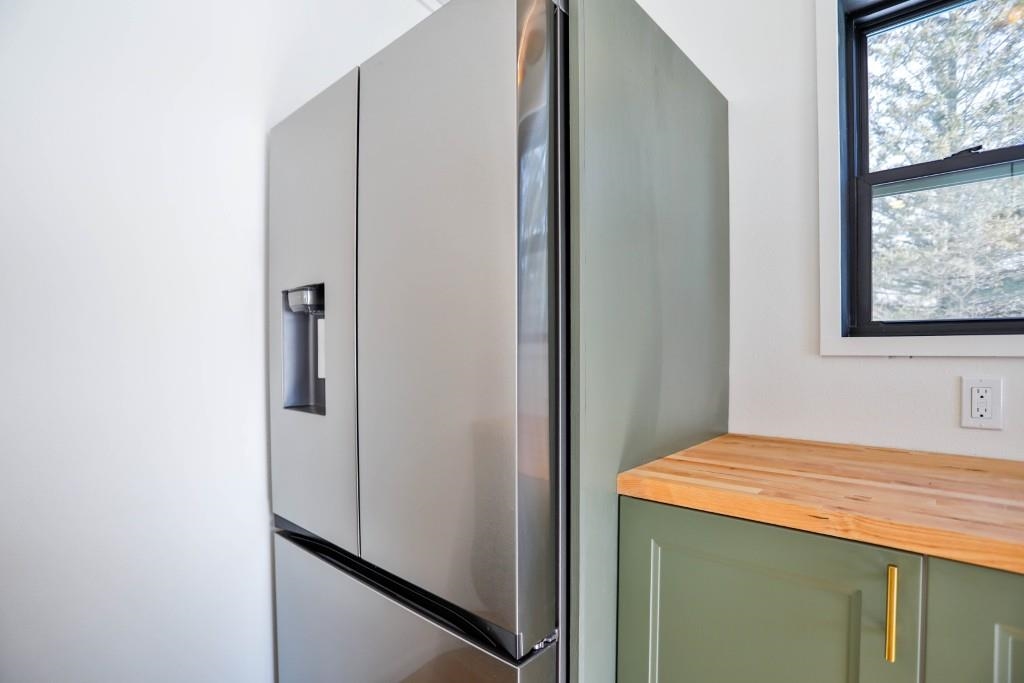 812 S CENTER AVENUE, Merrill, Wisconsin 54452, 3 Bedrooms Bedrooms, ,2 BathroomsBathrooms,Residential,For Sale,812 S CENTER AVENUE,22600756