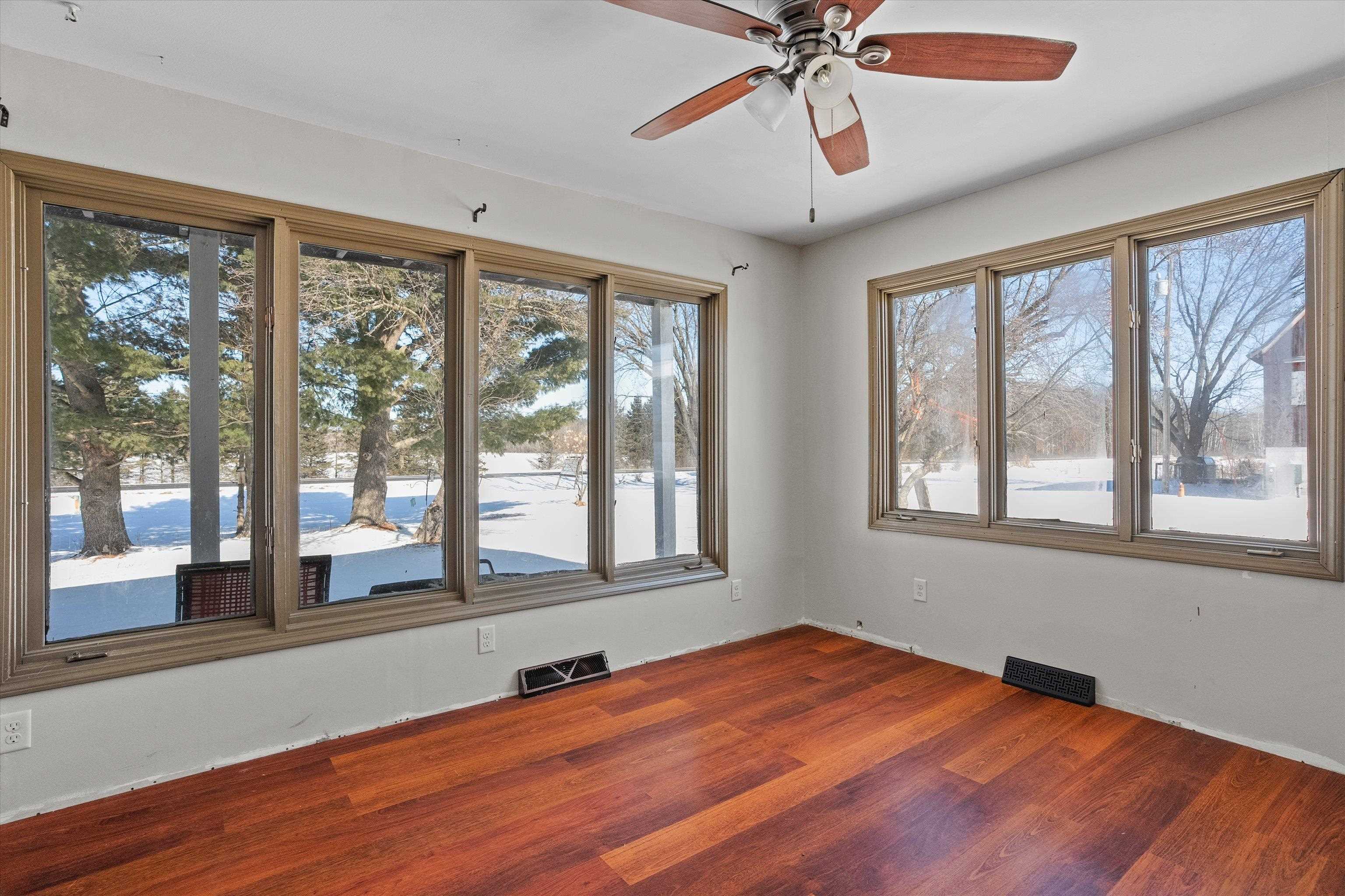 9035 COUNTY ROAD N, Marshfield, Wisconsin 54449, 5 Bedrooms Bedrooms, ,3 BathroomsBathrooms,Residential,For Sale,9035 COUNTY ROAD N,22600757