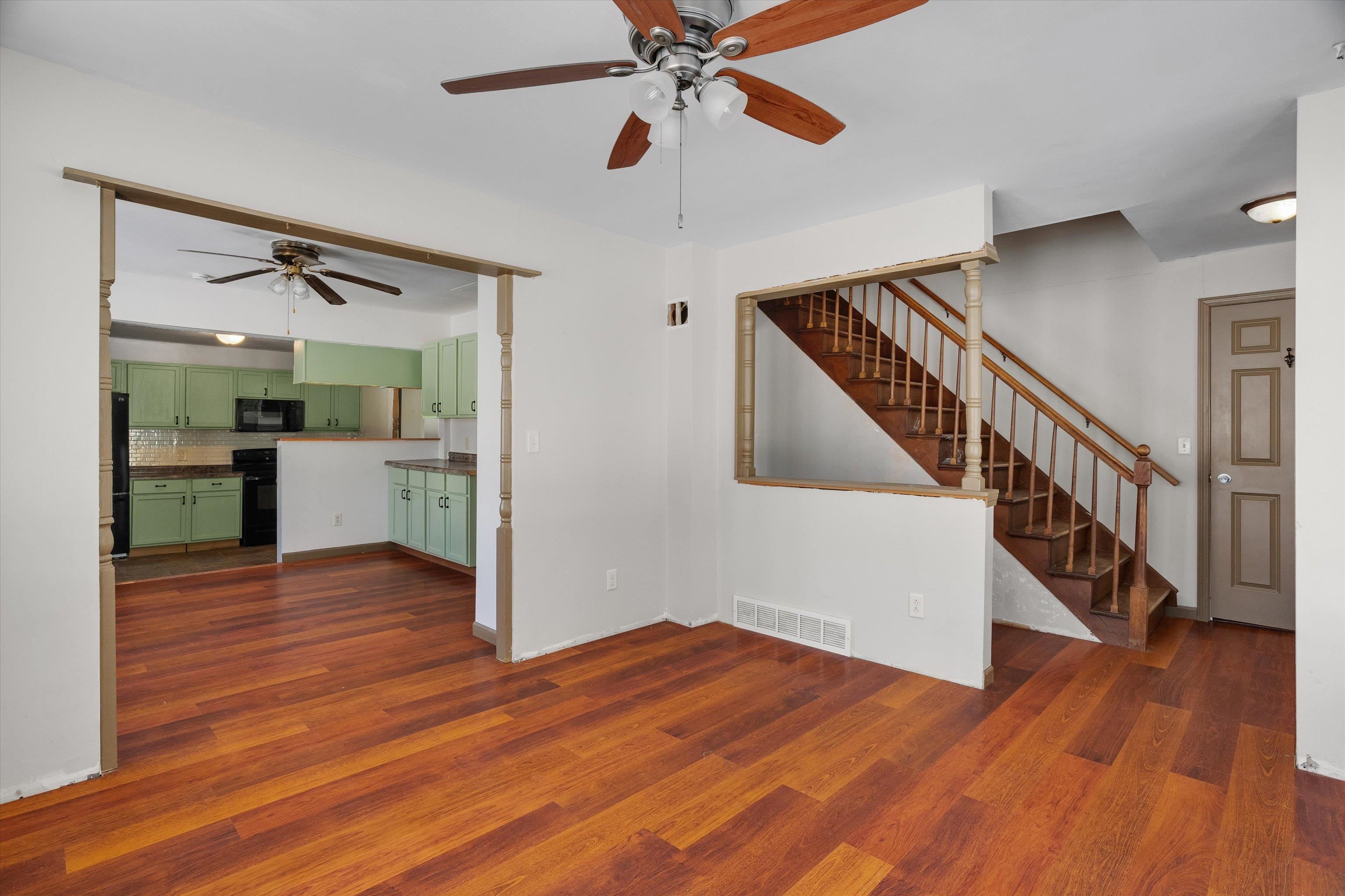 9035 COUNTY ROAD N, Marshfield, Wisconsin 54449, 5 Bedrooms Bedrooms, ,3 BathroomsBathrooms,Residential,For Sale,9035 COUNTY ROAD N,22600757