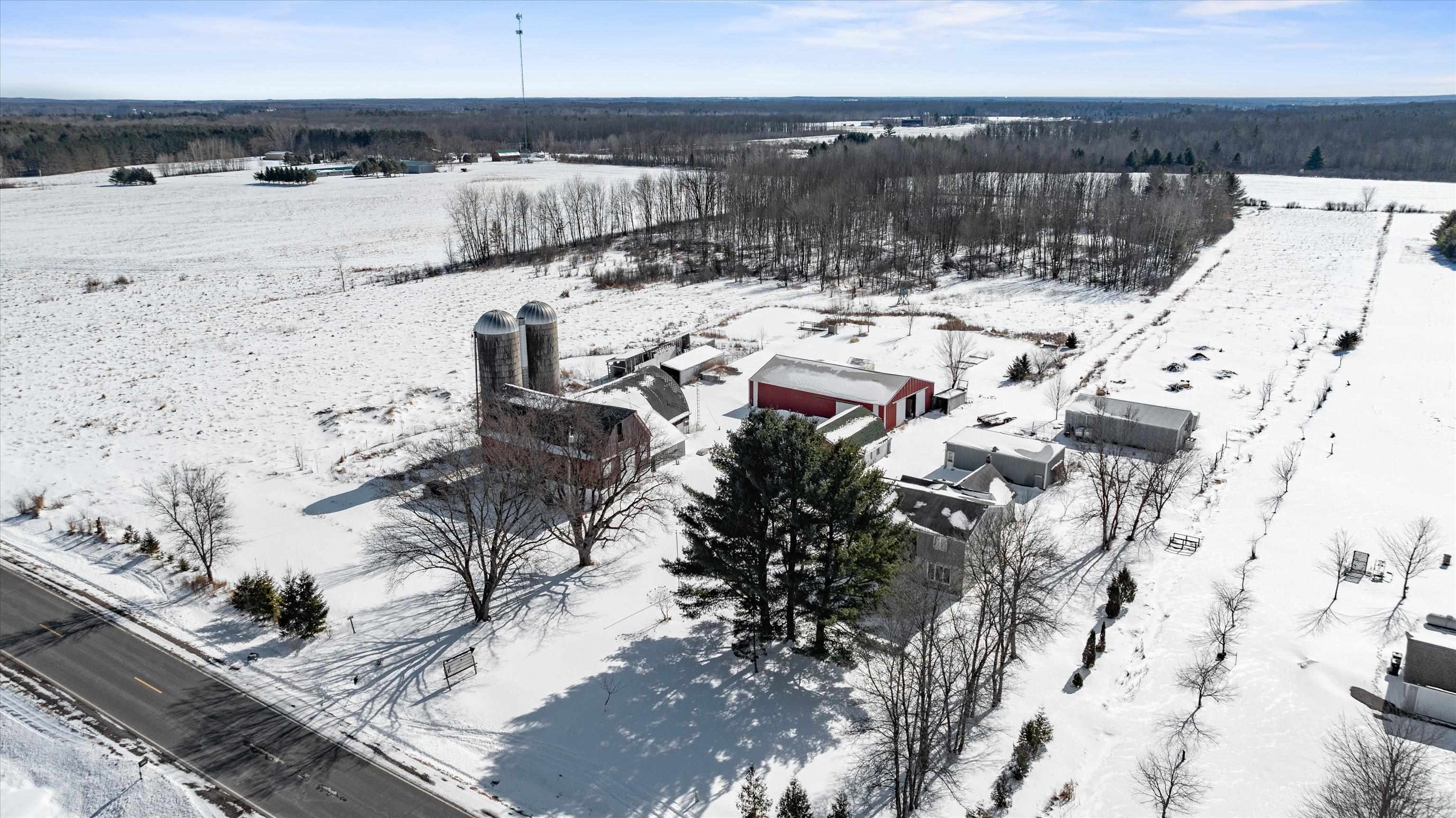 9035 COUNTY ROAD N, Marshfield, Wisconsin 54449, 5 Bedrooms Bedrooms, ,3 BathroomsBathrooms,Residential,For Sale,9035 COUNTY ROAD N,22600757