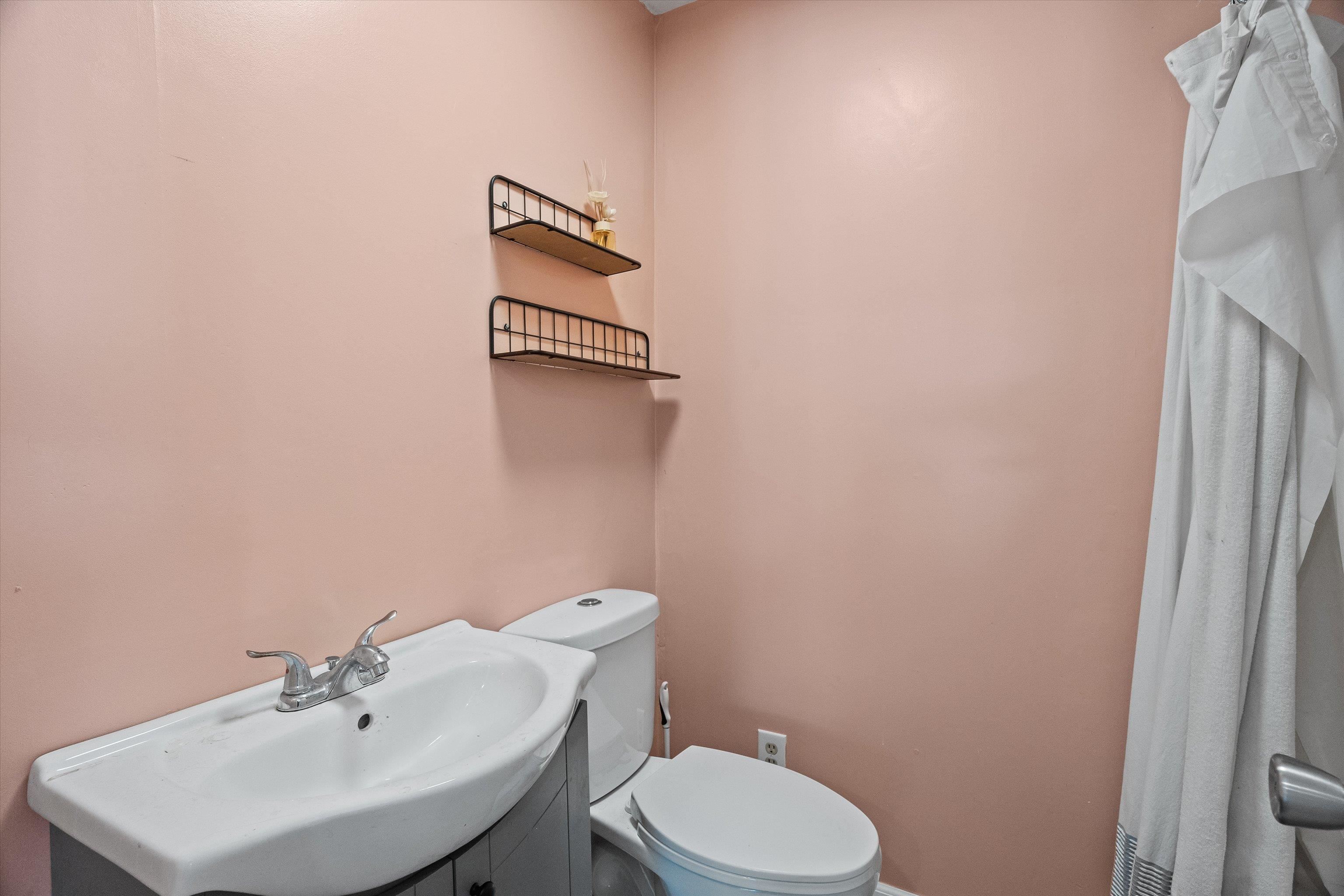 9035 COUNTY ROAD N, Marshfield, Wisconsin 54449, 5 Bedrooms Bedrooms, ,3 BathroomsBathrooms,Residential,For Sale,9035 COUNTY ROAD N,22600757