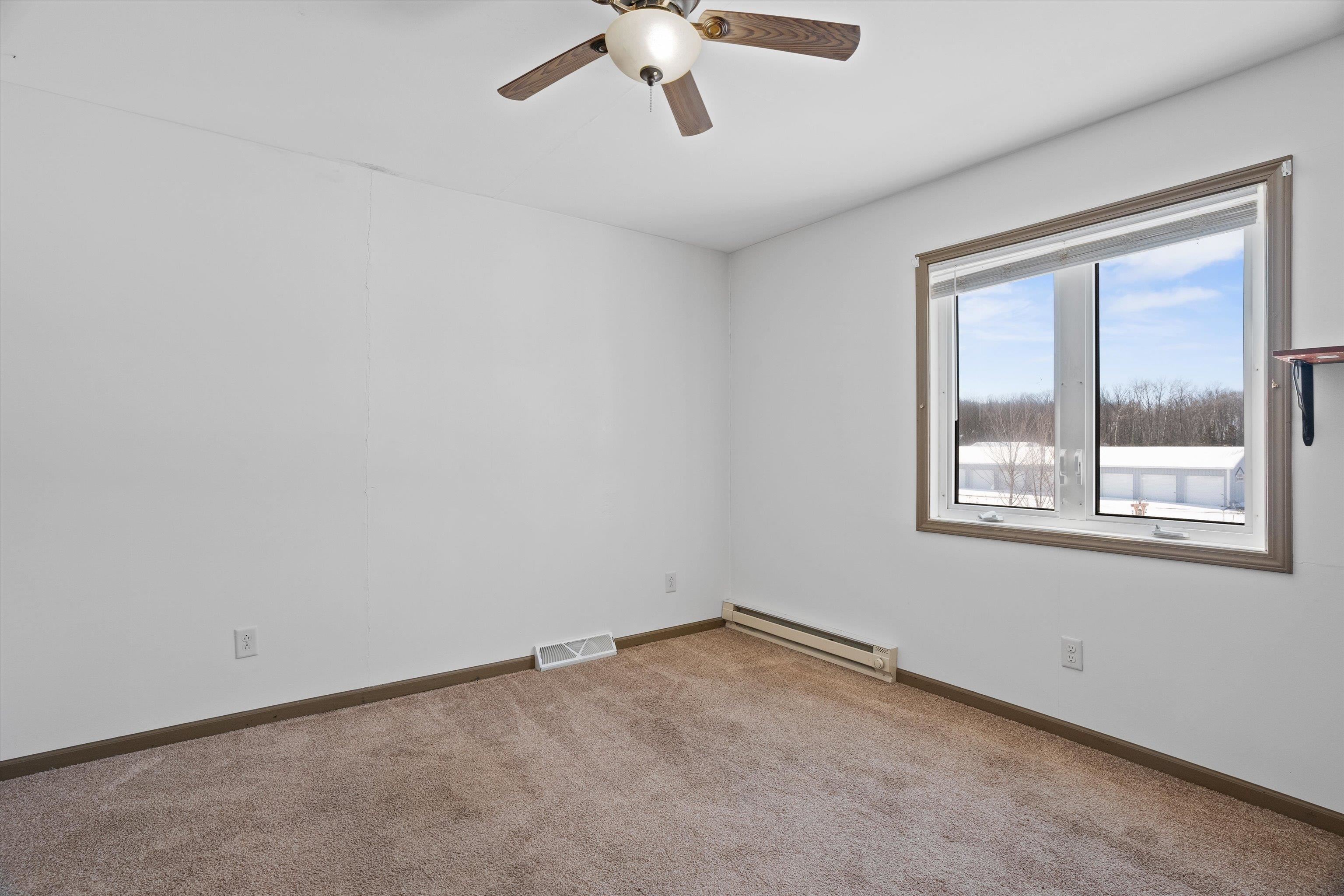 9035 COUNTY ROAD N, Marshfield, Wisconsin 54449, 5 Bedrooms Bedrooms, ,3 BathroomsBathrooms,Residential,For Sale,9035 COUNTY ROAD N,22600757