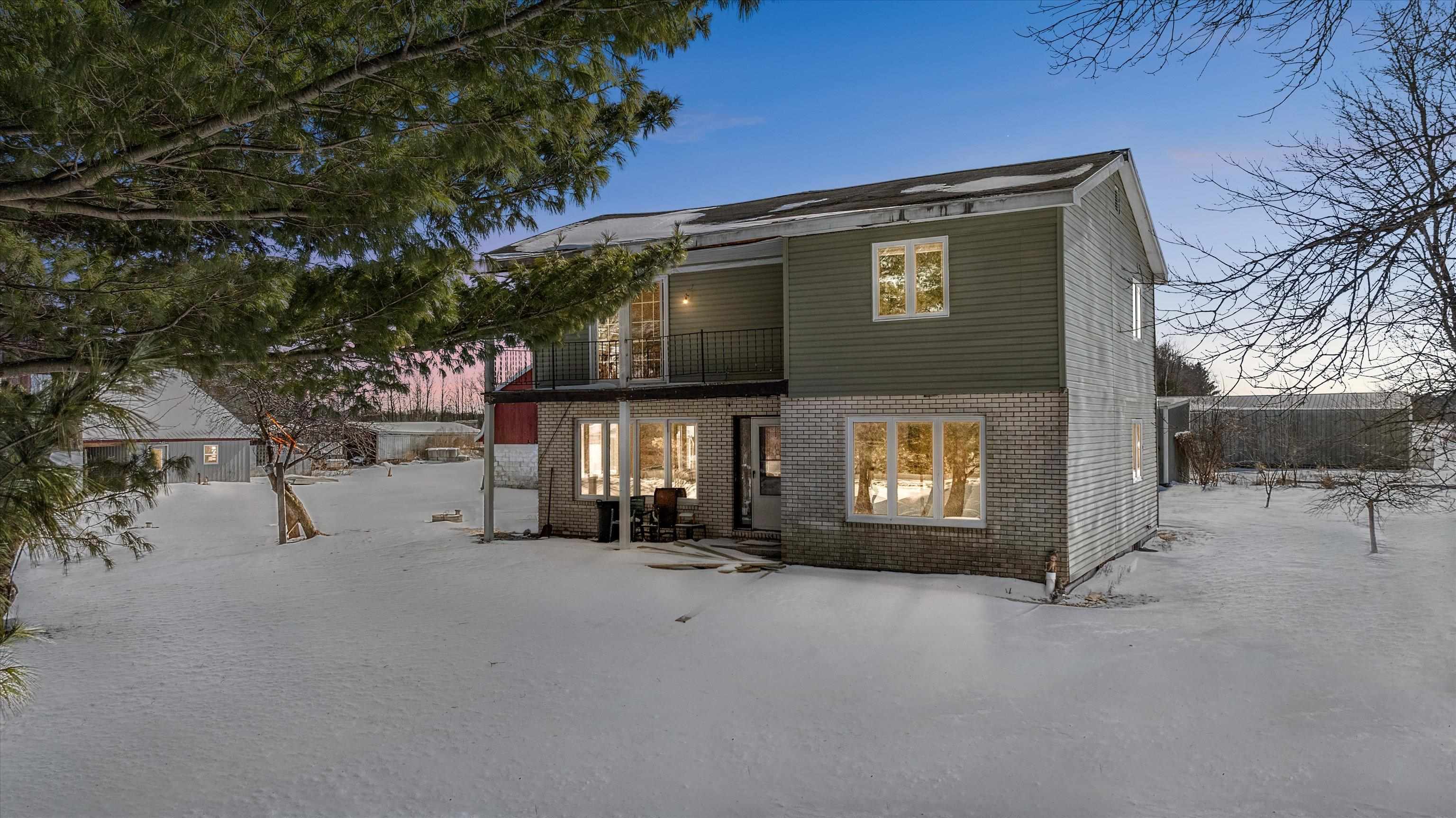 9035 COUNTY ROAD N, Marshfield, Wisconsin 54449, 5 Bedrooms Bedrooms, ,3 BathroomsBathrooms,Residential,For Sale,9035 COUNTY ROAD N,22600757