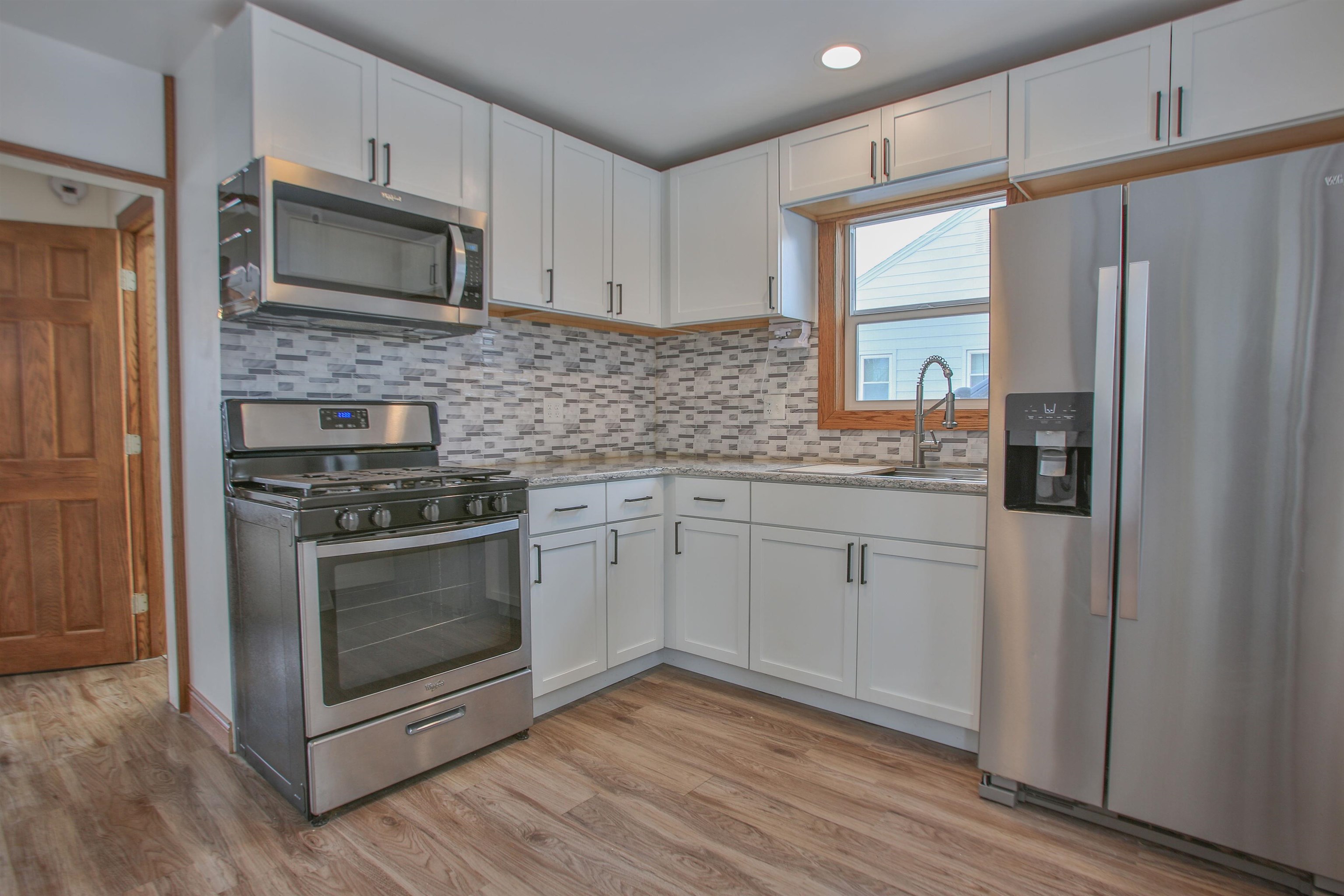 424 N 8TH AVENUE, Wausau, Wisconsin 54401, 2 Bedrooms Bedrooms, ,1 BathroomBathrooms,Residential,For Sale,424 N 8TH AVENUE,22600758