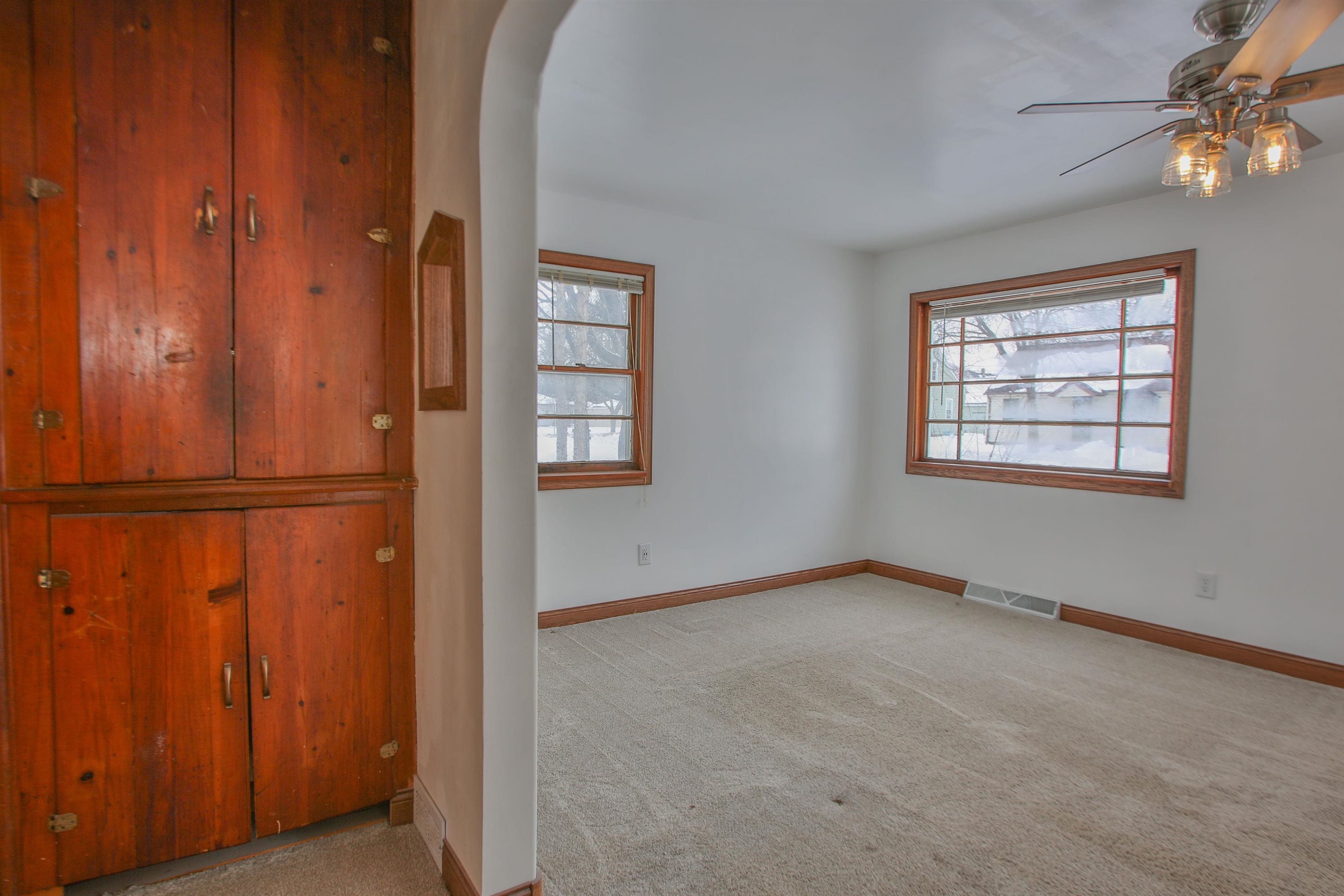 424 N 8TH AVENUE, Wausau, Wisconsin 54401, 2 Bedrooms Bedrooms, ,1 BathroomBathrooms,Residential,For Sale,424 N 8TH AVENUE,22600758