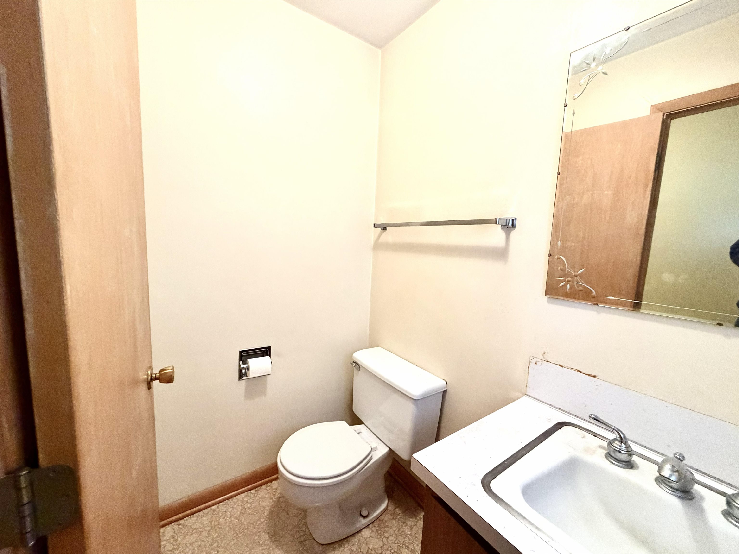 8201 COUNTY ROAD Y, Marshfield, Wisconsin 54449, 3 Bedrooms Bedrooms, ,1 BathroomBathrooms,Residential,For Sale,8201 COUNTY ROAD Y,22600759