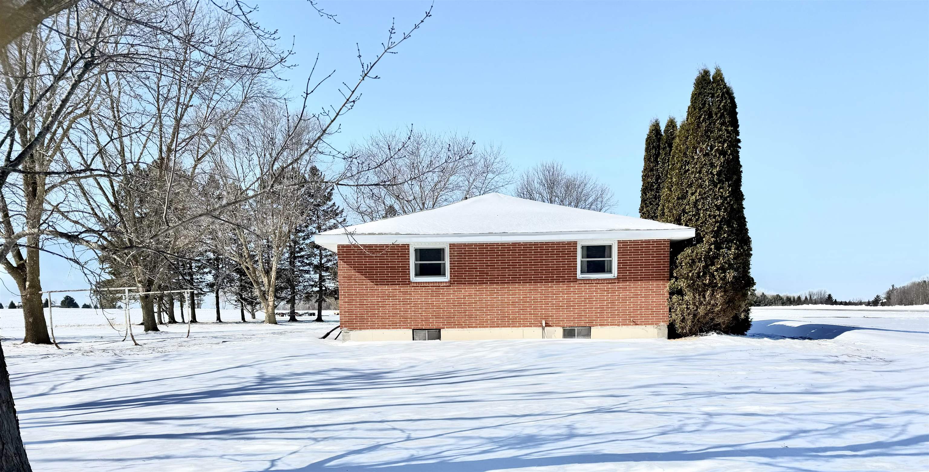 8201 COUNTY ROAD Y, Marshfield, Wisconsin 54449, 3 Bedrooms Bedrooms, ,1 BathroomBathrooms,Residential,For Sale,8201 COUNTY ROAD Y,22600759