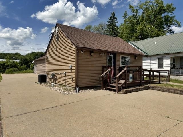 910 S CENTRAL AVENUE, Marshfield, Wisconsin 54449, ,Commercial/industrial,For Sale,910 S CENTRAL AVENUE,22600763