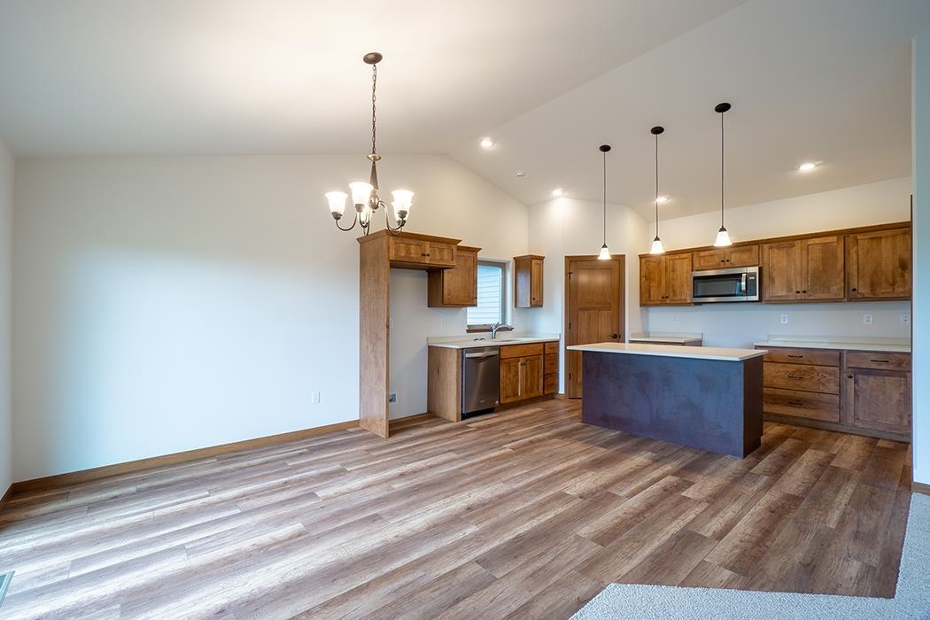 5589 FOREST CREEK ROAD, Stevens Point, Wisconsin 54482, 3 Bedrooms Bedrooms, ,2 BathroomsBathrooms,Residential,For Sale,5589 FOREST CREEK ROAD,22600764