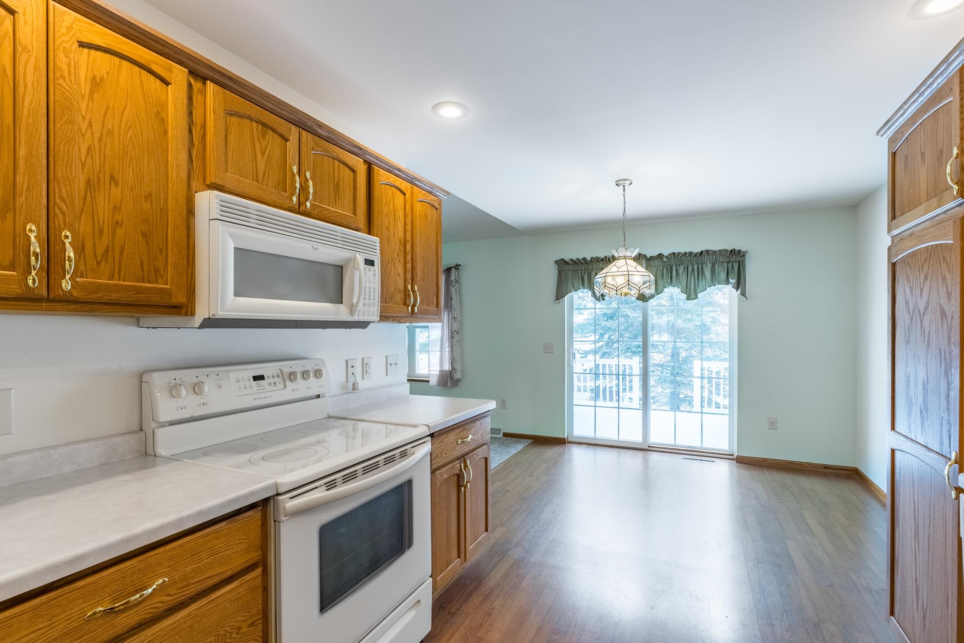 2800 - 1B THIELMAN STREET, Merrill, Wisconsin 54452, 2 Bedrooms Bedrooms, ,3 BathroomsBathrooms,Residential,For Sale,2800 - 1B THIELMAN STREET,22600766