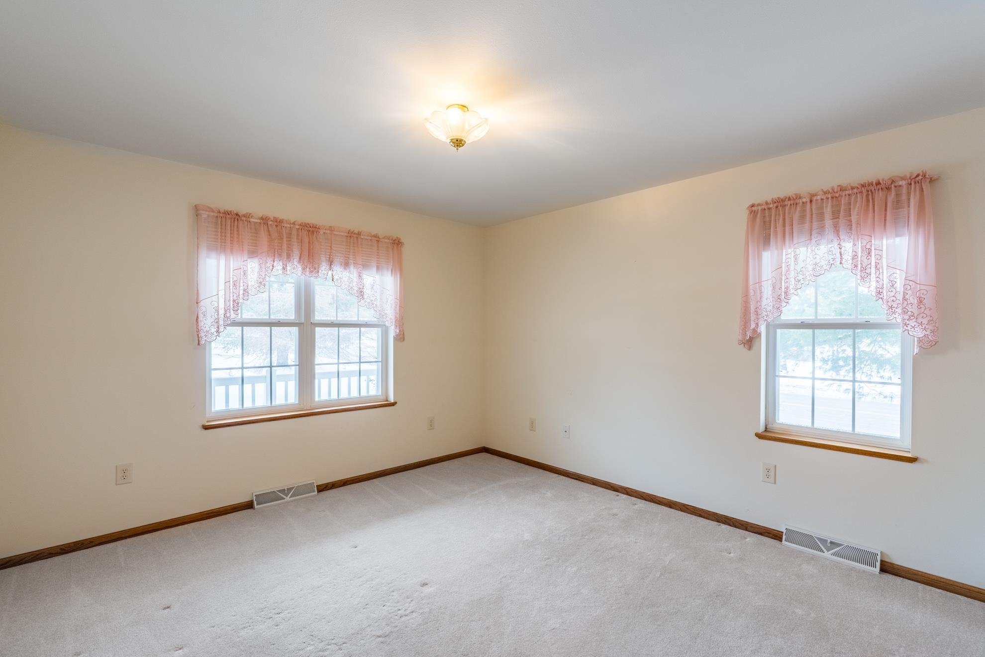 2800 - 1B THIELMAN STREET, Merrill, Wisconsin 54452, 2 Bedrooms Bedrooms, ,3 BathroomsBathrooms,Residential,For Sale,2800 - 1B THIELMAN STREET,22600766