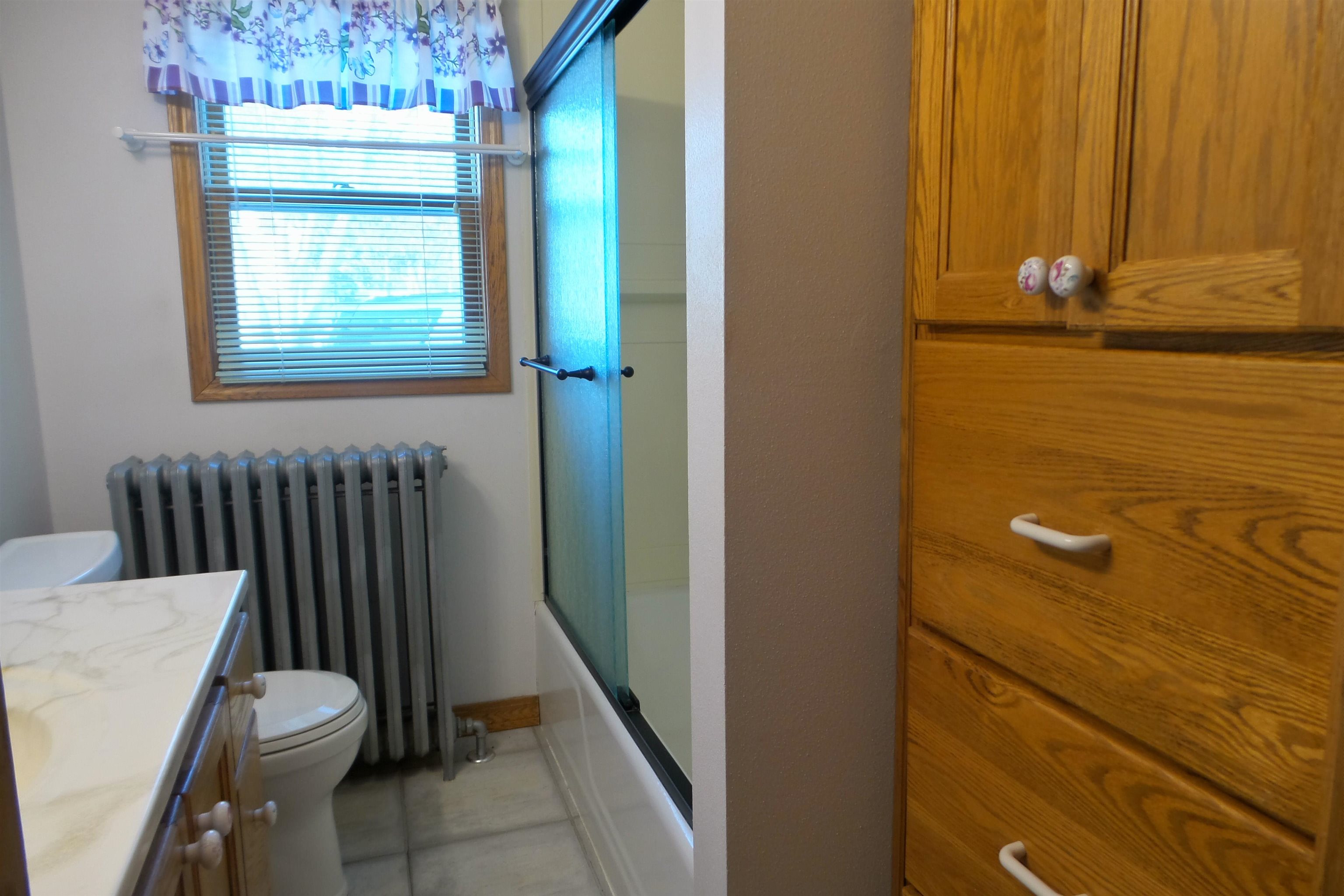 112 W SPRUCE STREET, Abbotsford, Wisconsin 54405, 6 Bedrooms Bedrooms, ,2 BathroomsBathrooms,Residential,For Sale,112 W SPRUCE STREET,22600767