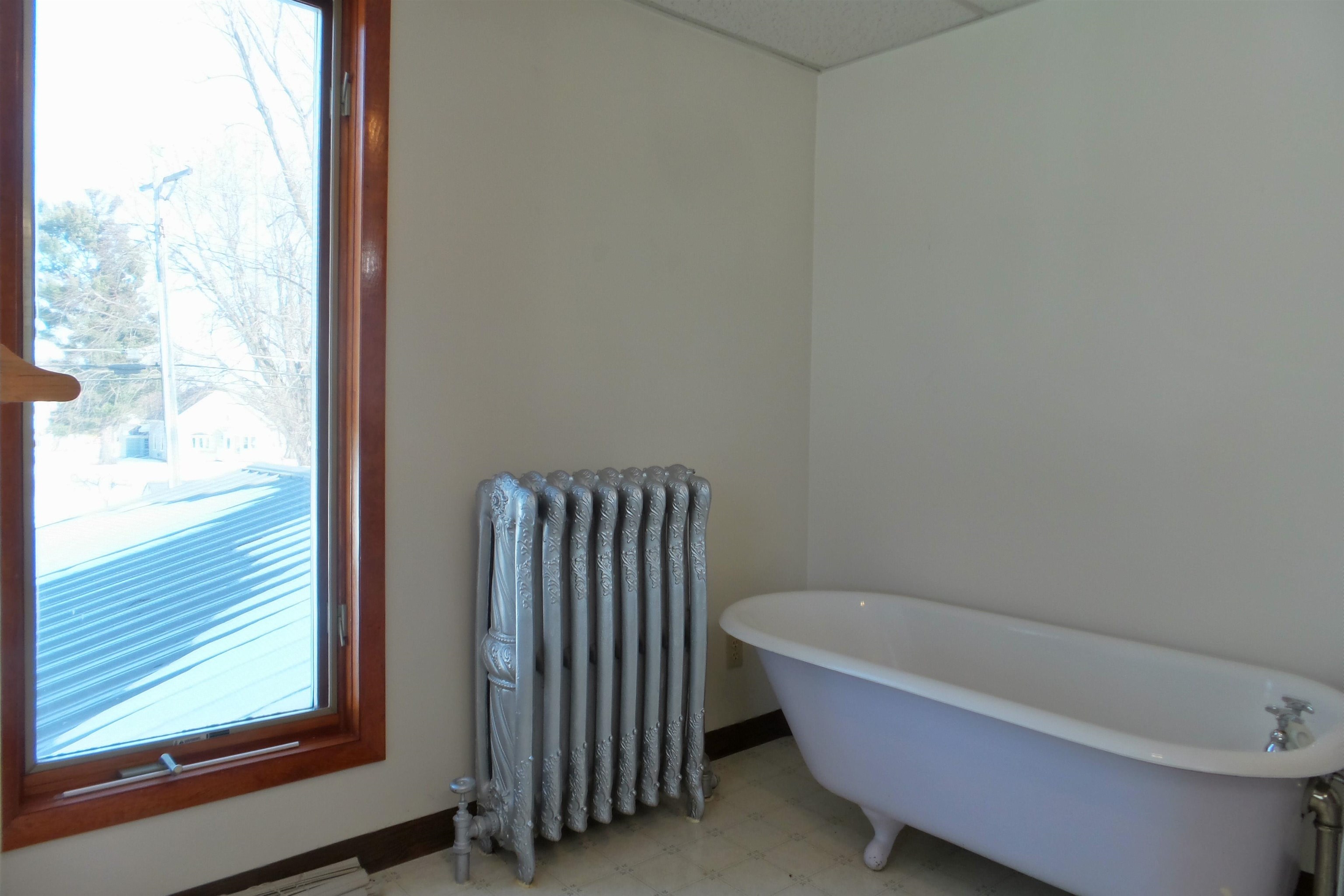 112 W SPRUCE STREET, Abbotsford, Wisconsin 54405, 6 Bedrooms Bedrooms, ,2 BathroomsBathrooms,Residential,For Sale,112 W SPRUCE STREET,22600767