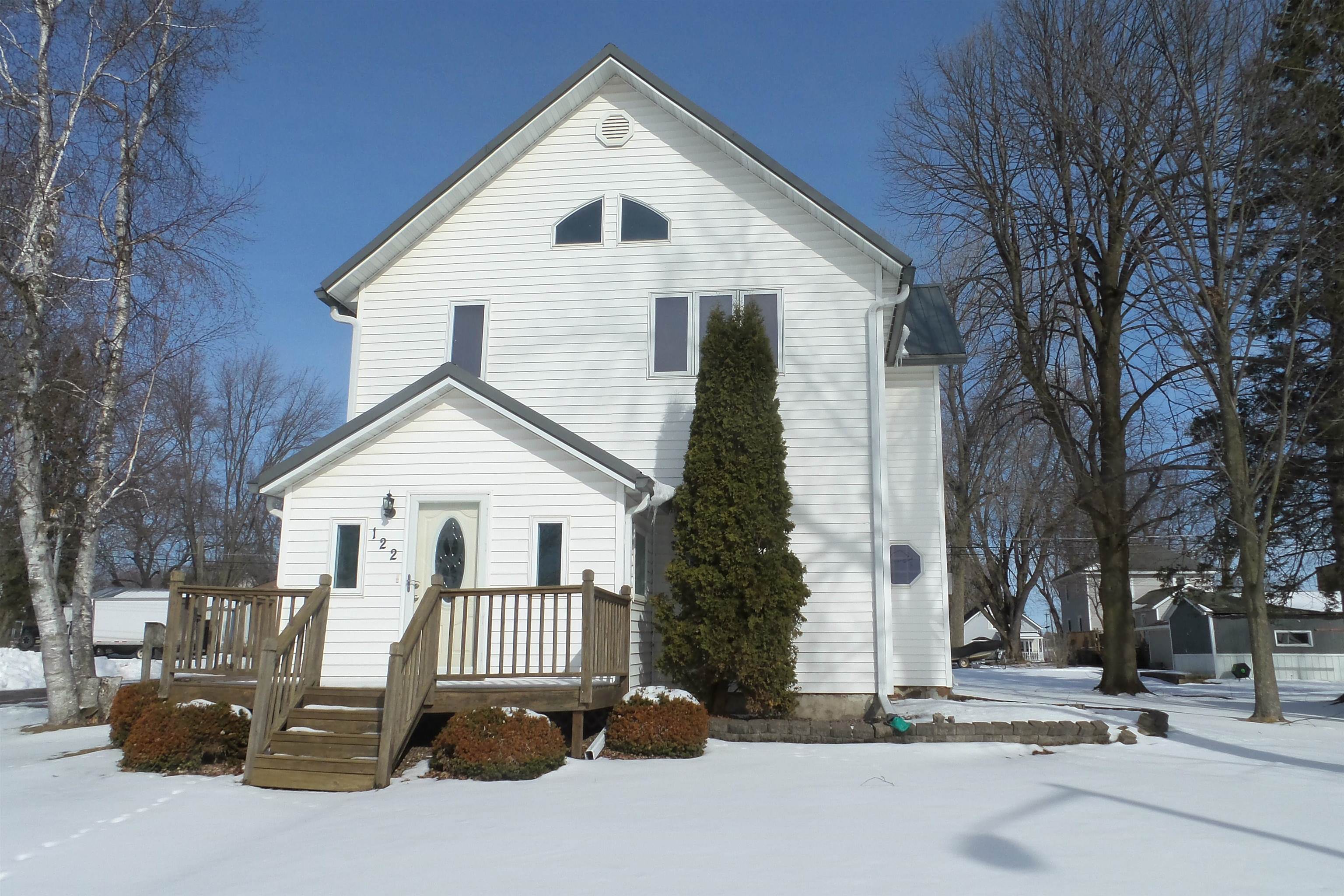 122 W SPRUCE STREET, Abbotsford, Wisconsin 54405, ,Multi-family,For Sale,122 W SPRUCE STREET,22600768