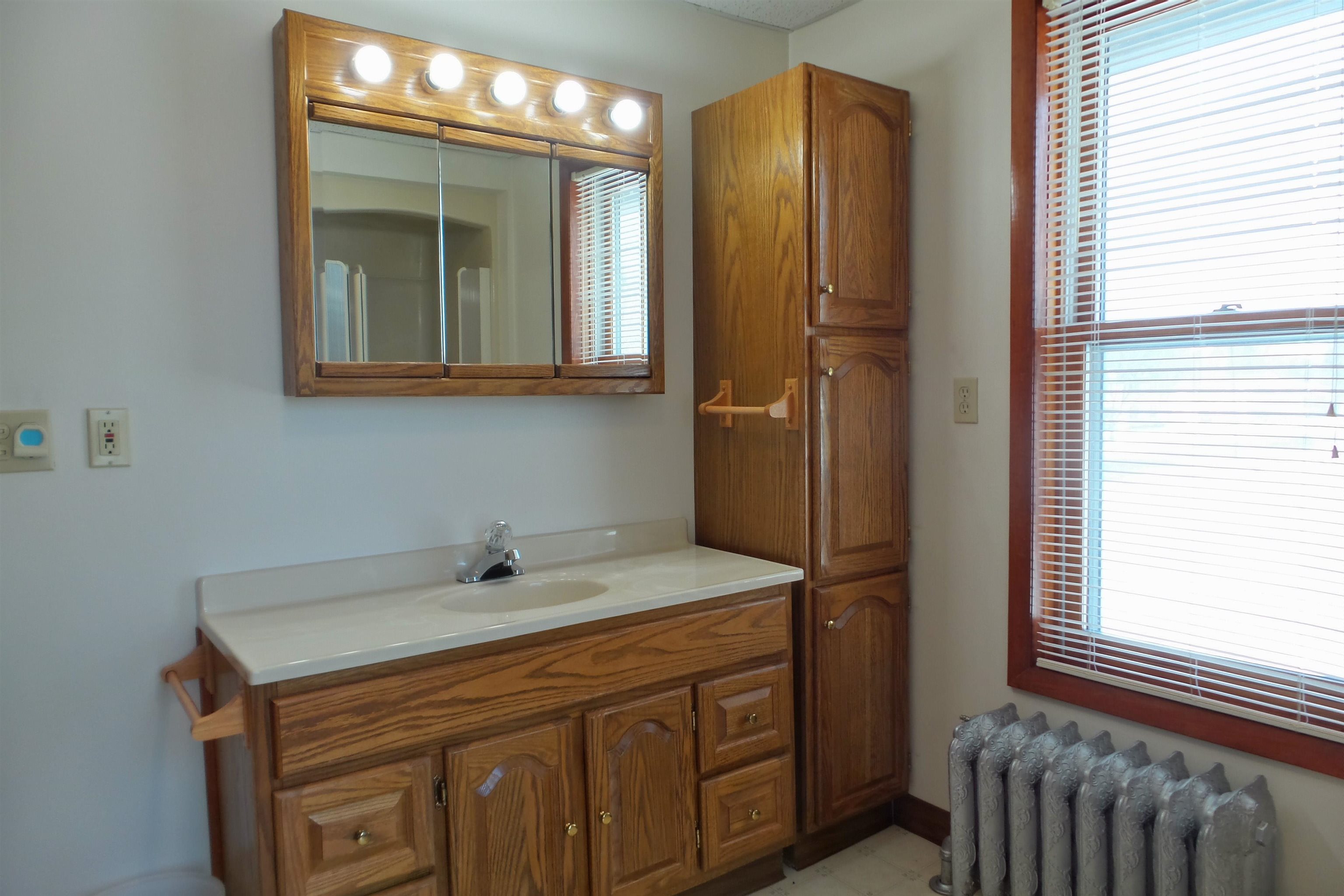 122 W SPRUCE STREET, Abbotsford, Wisconsin 54405, ,Multi-family,For Sale,122 W SPRUCE STREET,22600768