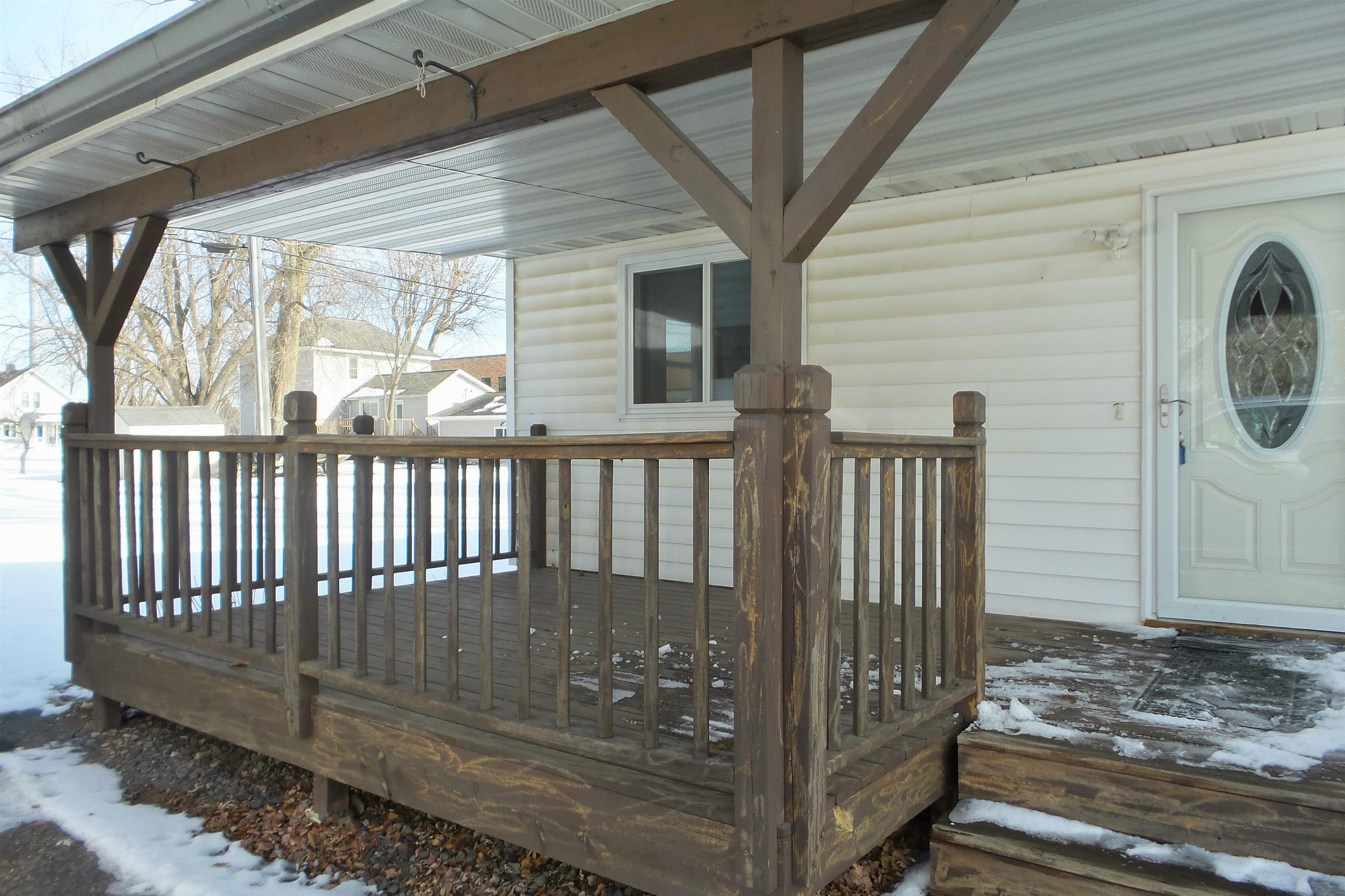 122 W SPRUCE STREET, Abbotsford, Wisconsin 54405, ,Multi-family,For Sale,122 W SPRUCE STREET,22600768