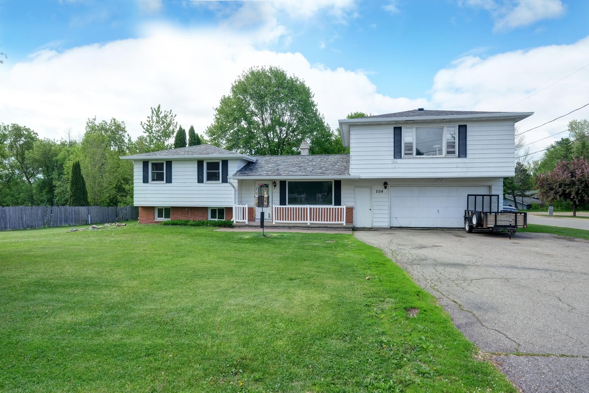 204 E CHESAK AVENUE, Edgar, Wisconsin 54426, 3 Bedrooms Bedrooms, ,1 BathroomBathrooms,Multi-family,For Sale,204 E CHESAK AVENUE,22600776