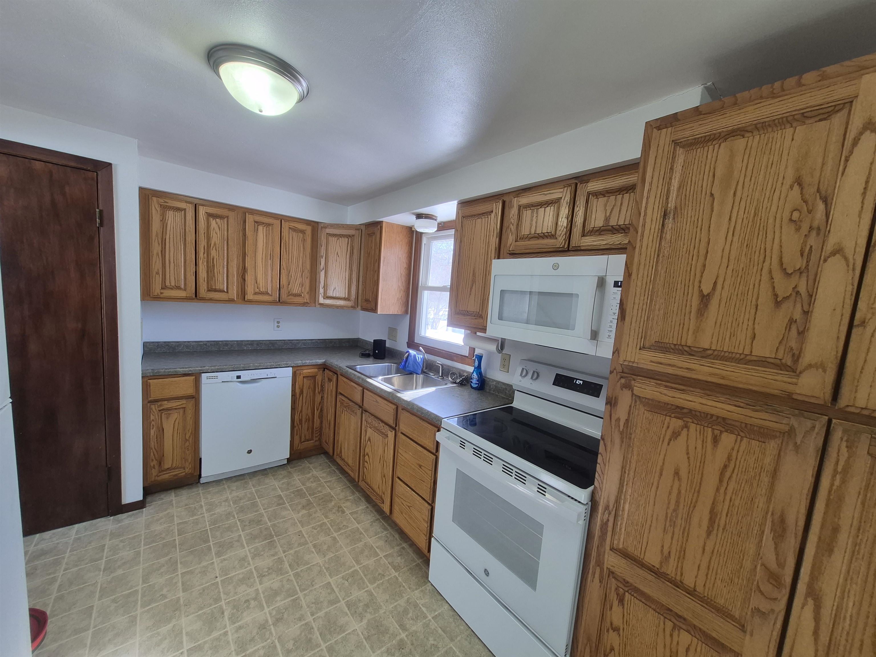 204 E CHESAK AVENUE, Edgar, Wisconsin 54426, 3 Bedrooms Bedrooms, ,1 BathroomBathrooms,Multi-family,For Sale,204 E CHESAK AVENUE,22600776