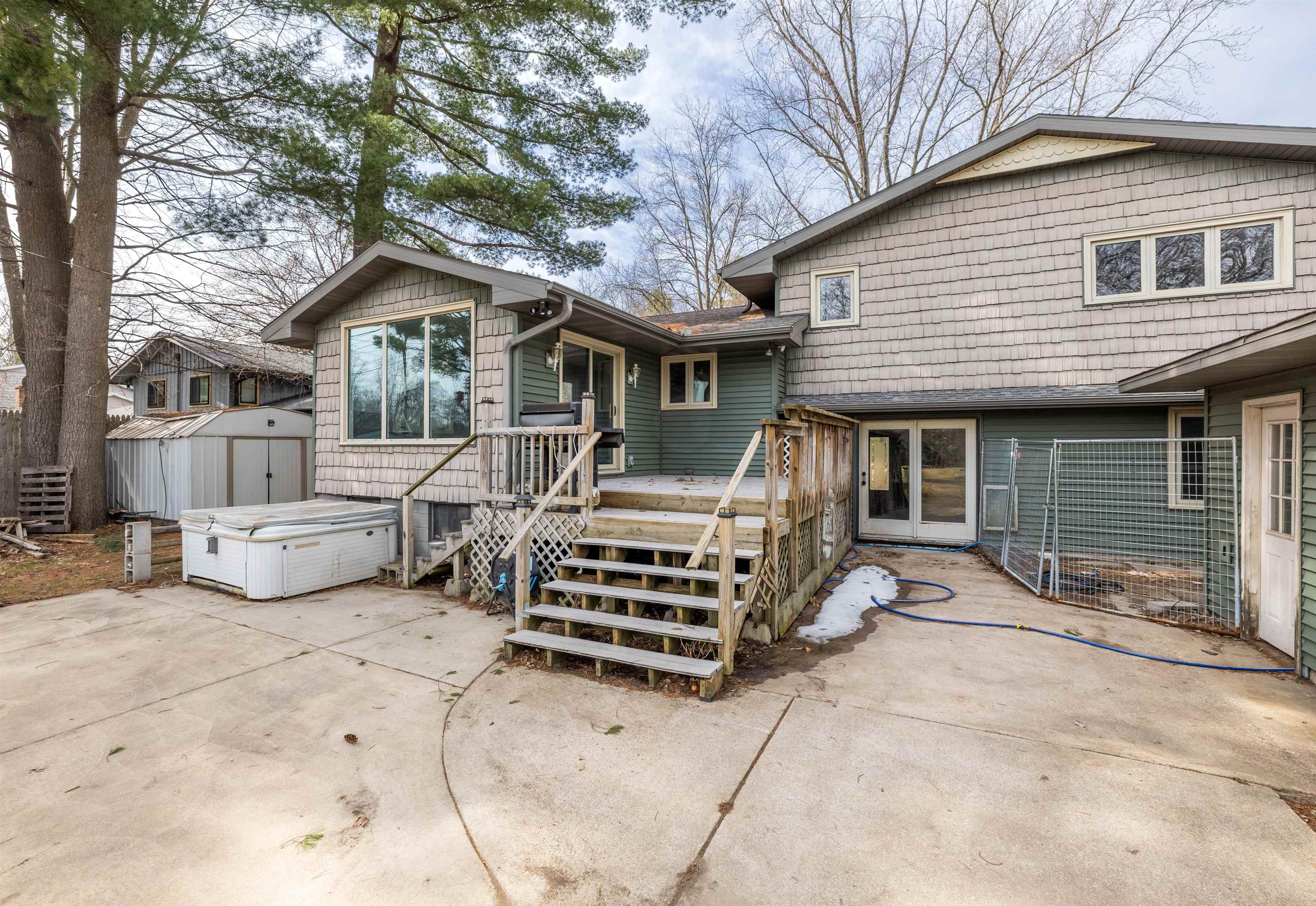 2521 2ND AVENUE SOUTH, Wisconsin Rapids, Wisconsin 54495, 4 Bedrooms Bedrooms, ,2 BathroomsBathrooms,Residential,For Sale,2521 2ND AVENUE SOUTH,22600778