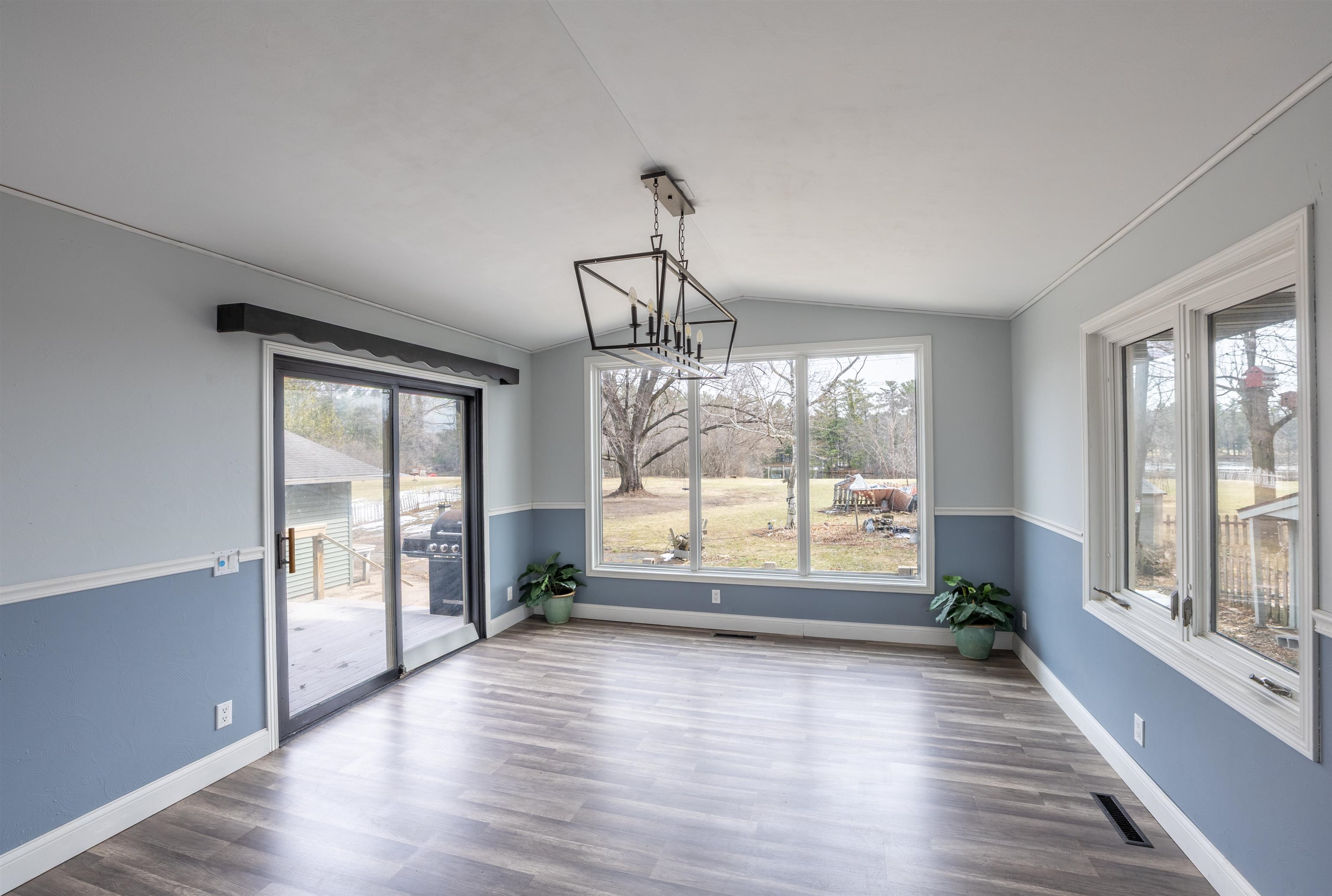 2521 2ND AVENUE SOUTH, Wisconsin Rapids, Wisconsin 54495, 4 Bedrooms Bedrooms, ,2 BathroomsBathrooms,Residential,For Sale,2521 2ND AVENUE SOUTH,22600778